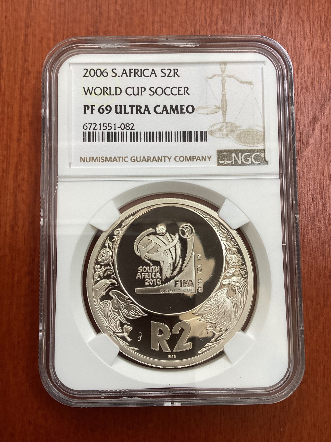 长老汇龙年精选第四场 2006南非2010世界杯 2朗德精制银币，NGC PF69UC，更高分仅有11枚，2.5万枚