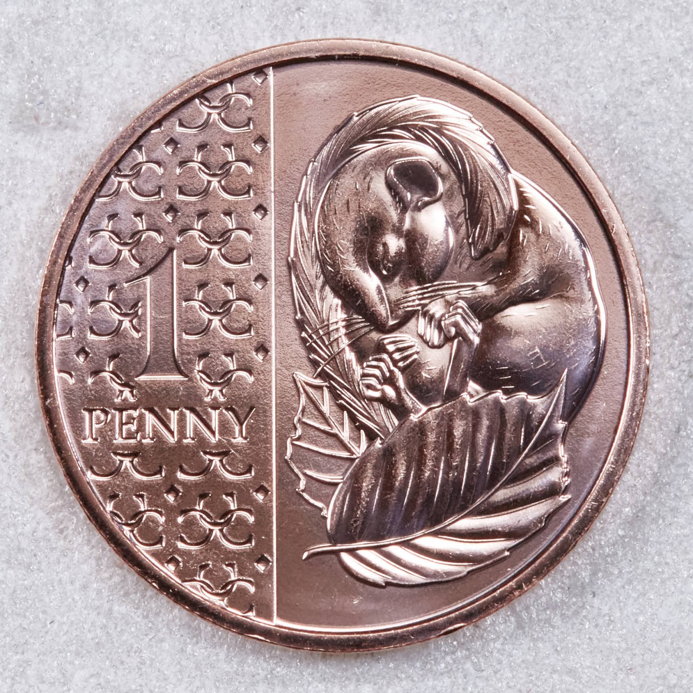 S&S Numismatic世界钱币-拍卖 第117期  英国2023年 全新改版-查尔斯三世头像-榛睡鼠 1便士镀铜钢币 “皇冠暗记版只发行2023这一年”