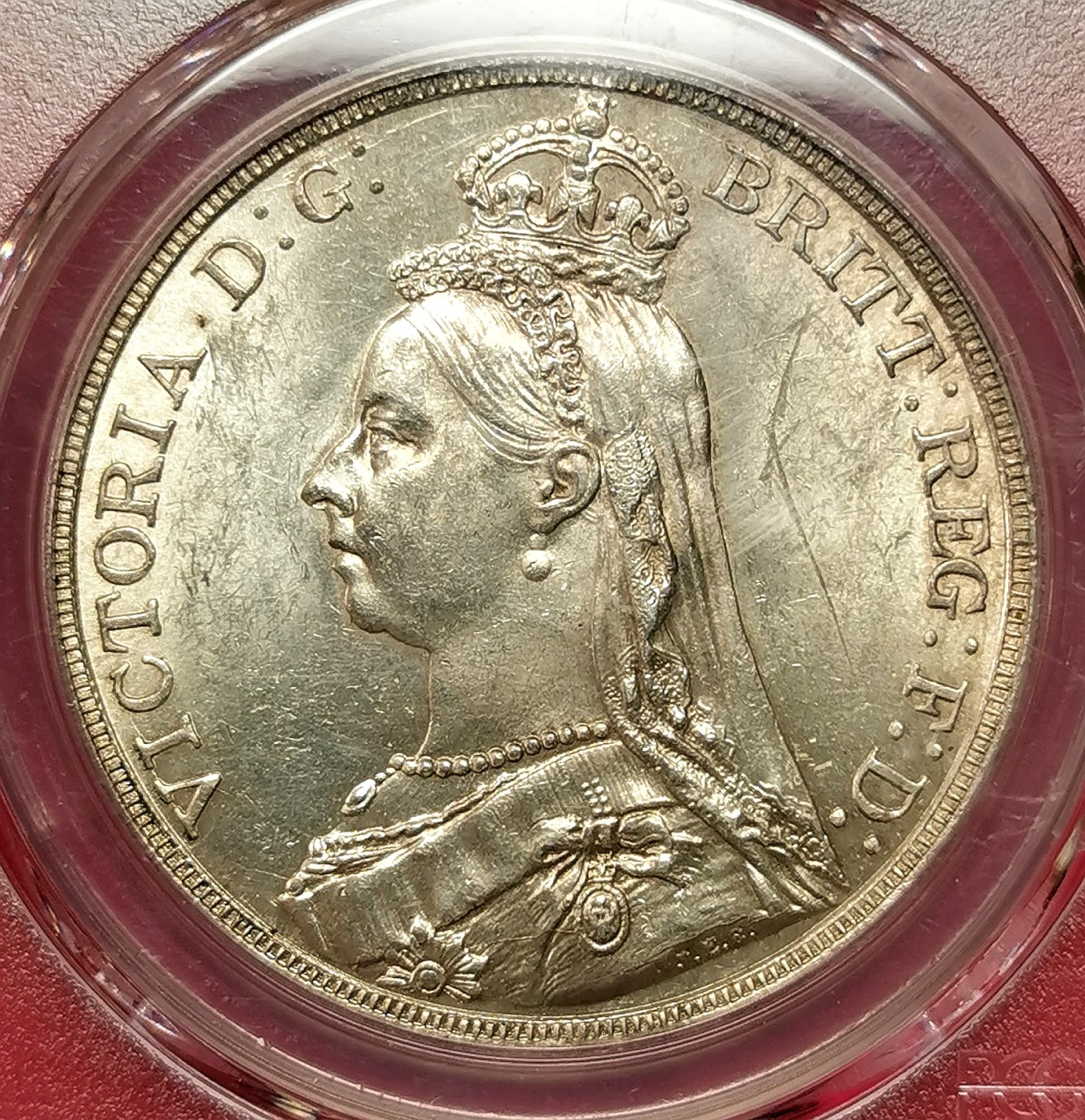 凡希社世界钱币微拍第二百六十七期 1889英国老维高冠马剑大银PCGS-MS62，淡色金彩！
