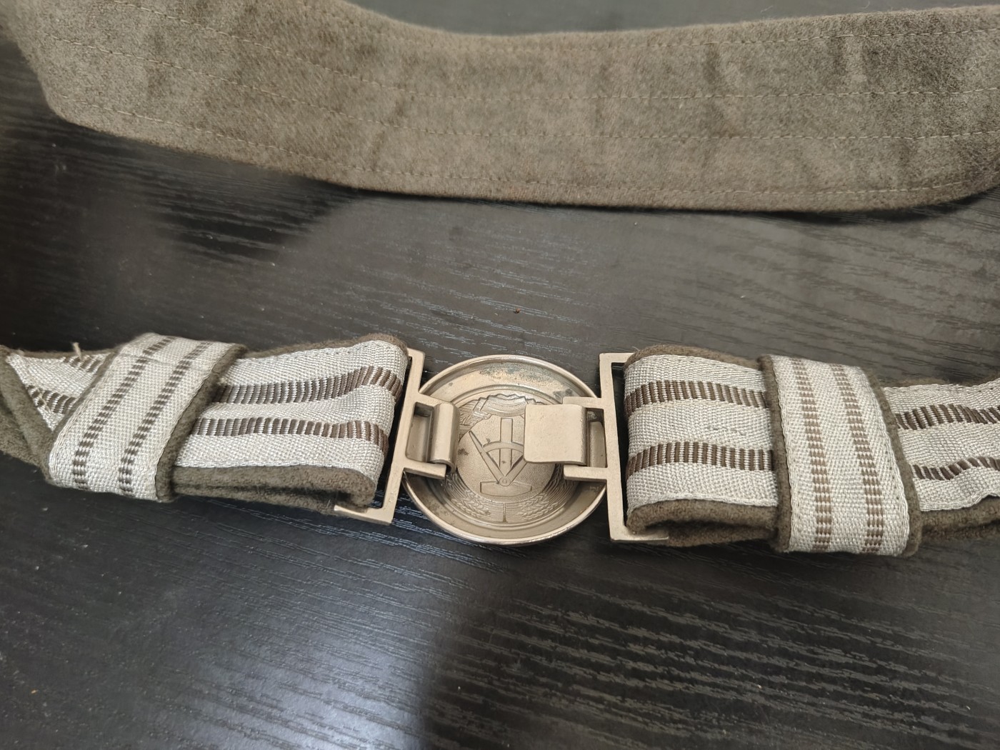 全场0元起拍 第152期 咸鱼国勋章拍卖专场 5月1日（周三）下午6：00开始 东德陆军礼服军官腰带 长度可调节