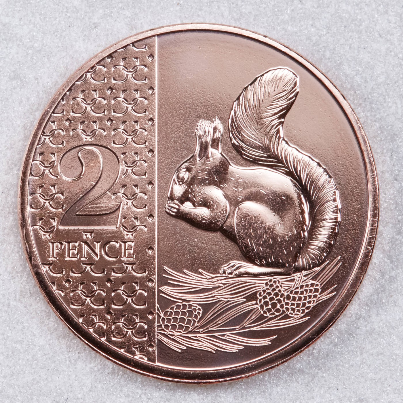 S&S Numismatic世界钱币-拍卖 第117期  英国2023年 全新改版-查尔斯三世头像-红松鼠 2便士镀铜钢币 “皇冠暗记版只发行2023这一年”