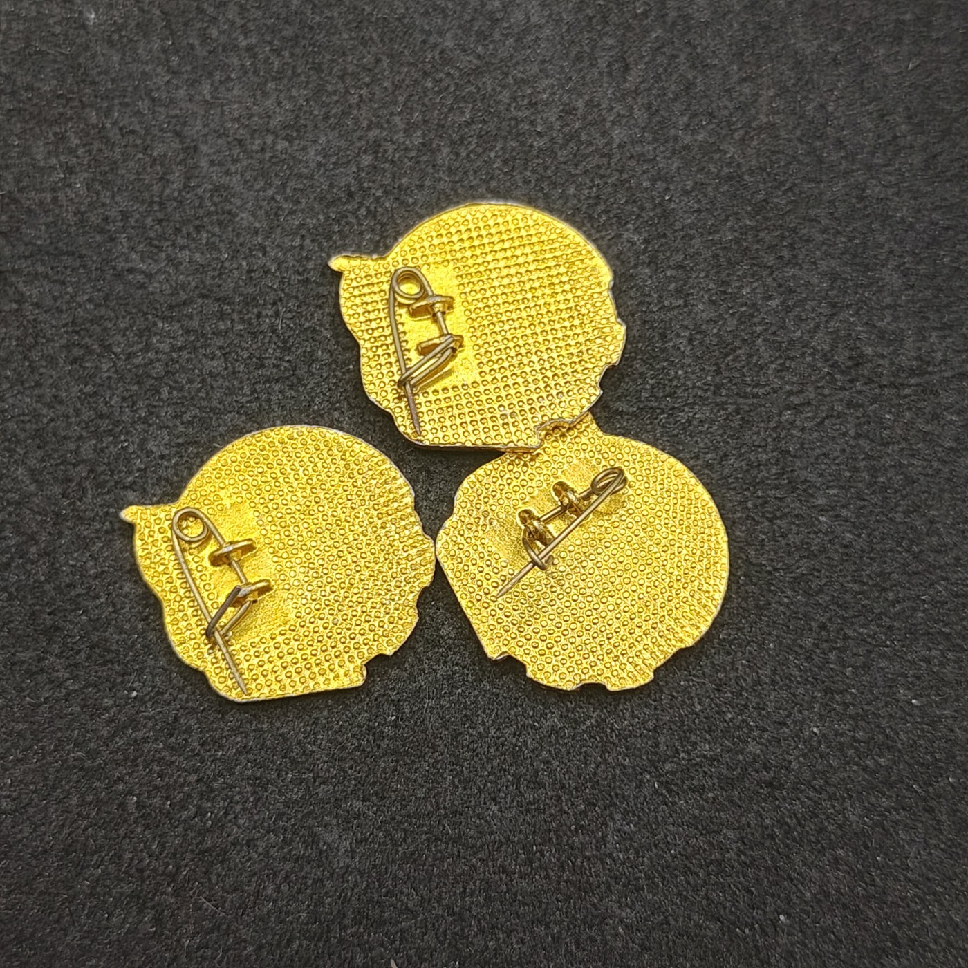 全场0元起拍 第152期 咸鱼国勋章拍卖专场 5月1日（周三）下午6：00开始 共青团团员章