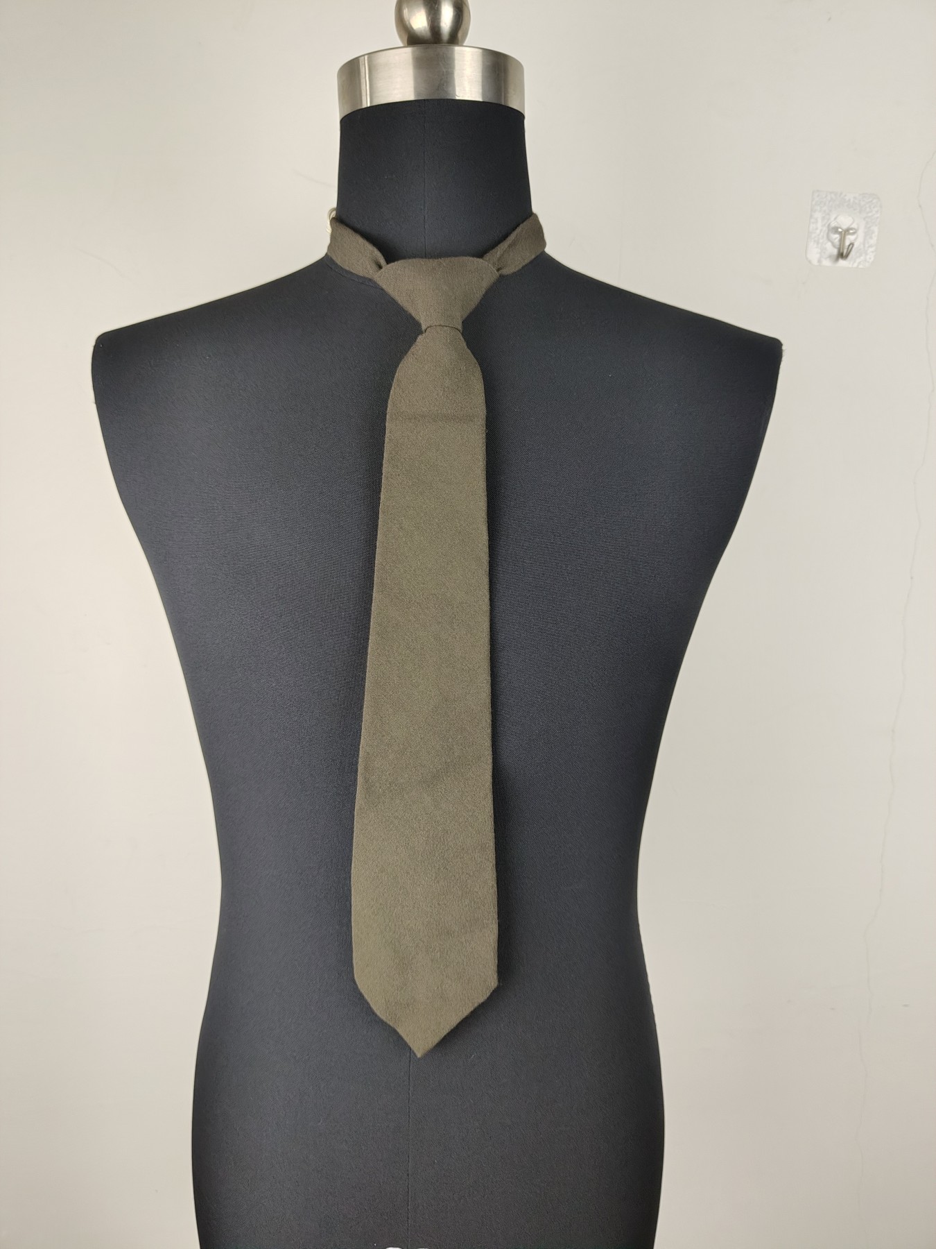 全场0元起拍 第152期 咸鱼国勋章拍卖专场 5月1日（周三）下午6：00开始 东德陆军领带