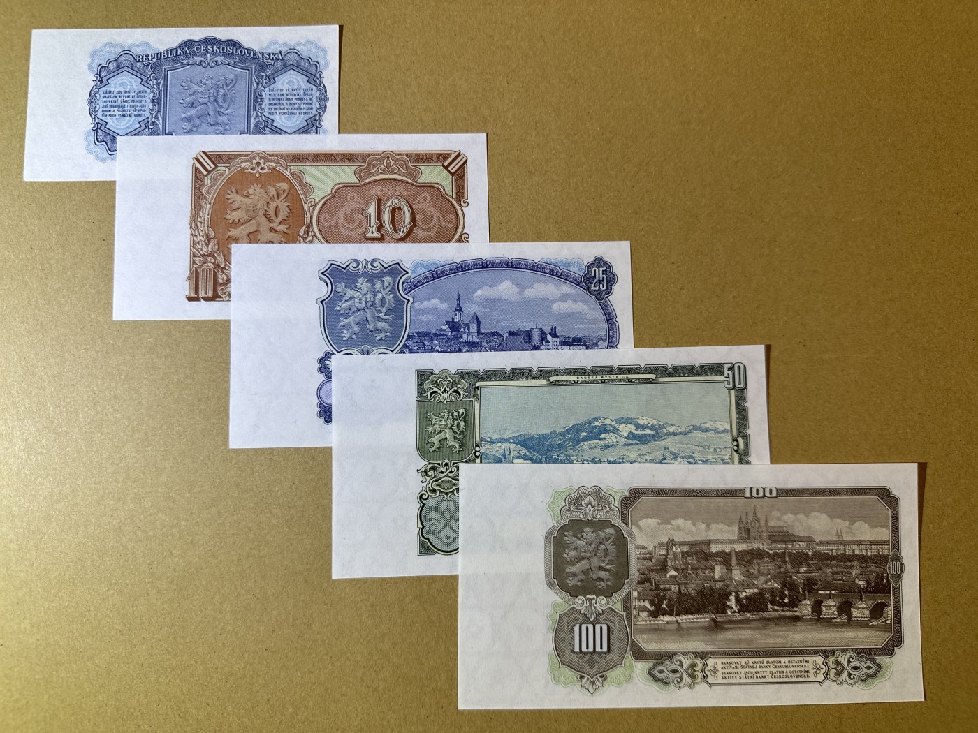 《张总收藏》148期-外币周六畅拍场 捷克斯洛伐克3-100克朗5张 UNC 1953年版