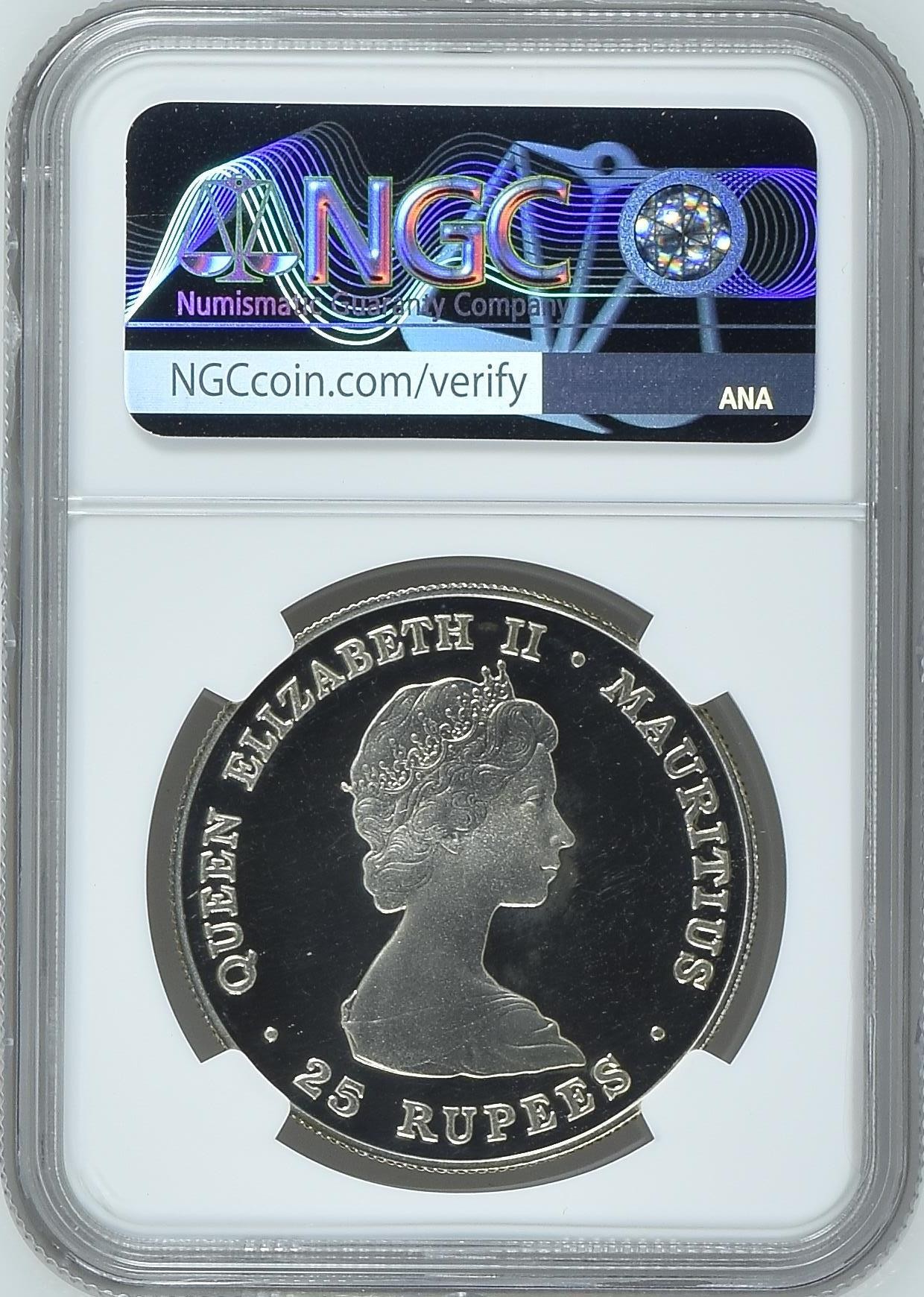 长老汇龙年精选第四场 1982 毛里求斯国际残疾人年25卢比精制银币，NGC PF67UC，唯一季军分，更高分仅有3枚，1万枚
