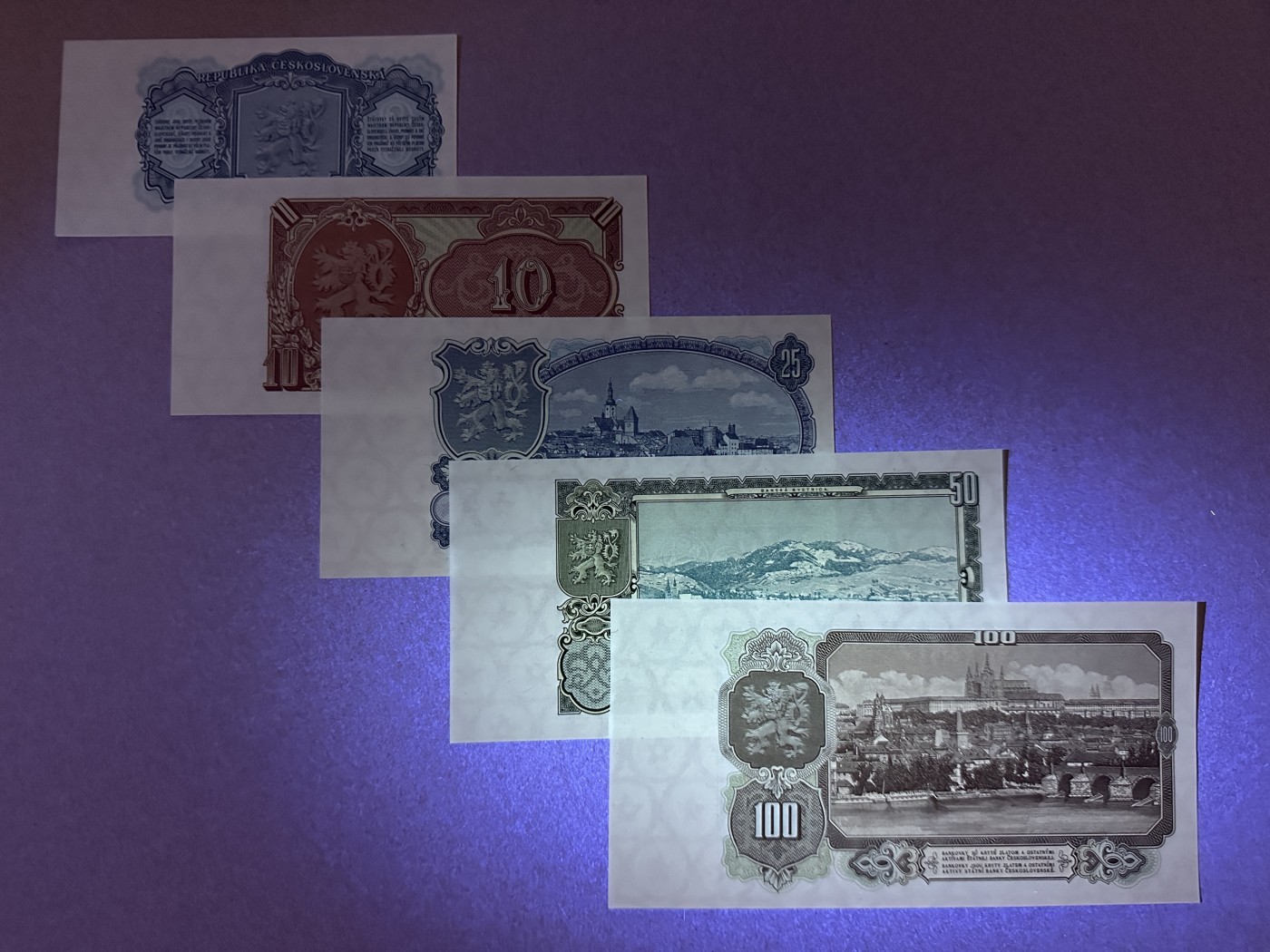 《张总收藏》148期-外币周六畅拍场 捷克斯洛伐克3-100克朗5张 UNC 1953年版