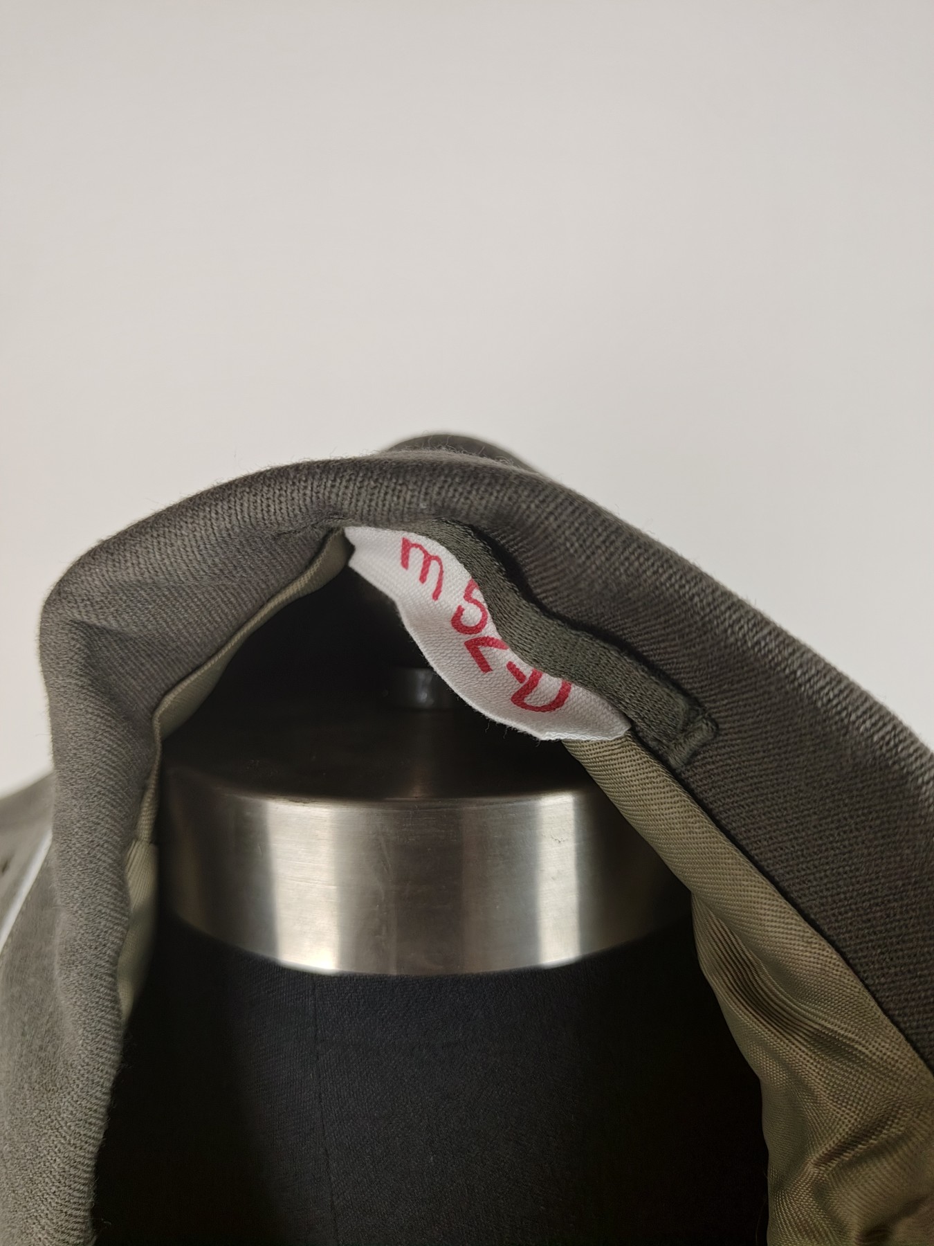 全场0元起拍 第152期 咸鱼国勋章拍卖专场 5月1日（周三）下午6：00开始 东德陆军军官裸服一套胸围106 肩宽46 衣长73 袖长62 腰围90 裤长95