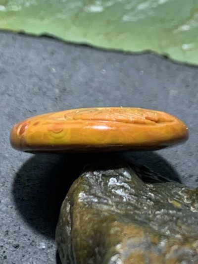 精美亚光冰飘战国红玛瑙手工雕刻双鱼平安扣一个(寓意，富贵有余）， 精美亚光冰飘战国红玛瑙手工雕刻双鱼平安扣一个(寓意，富贵有余），