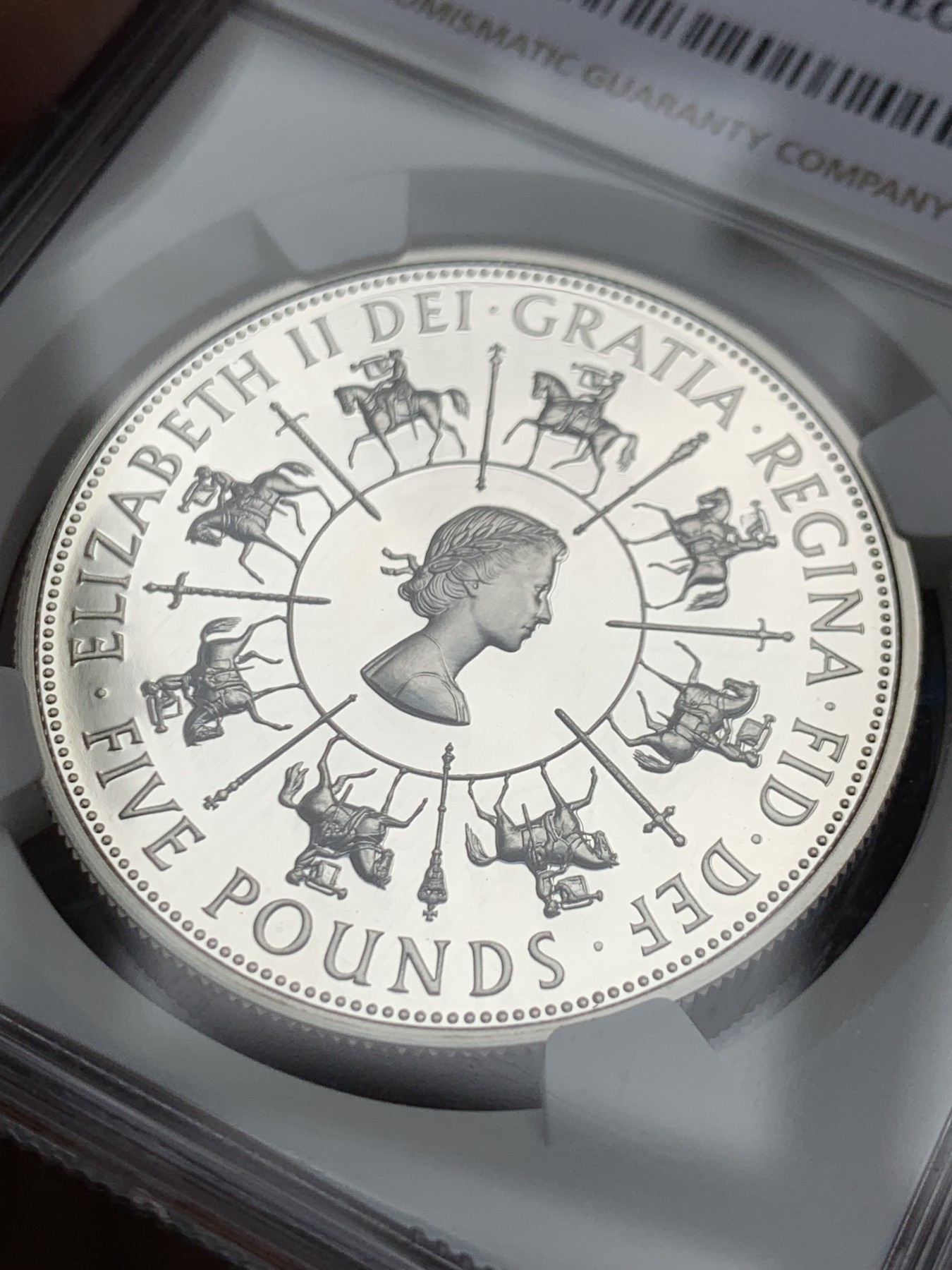 《竞宝斋》第263场-周日，周一 2场连拍 (全场包邮) NGC PF69UC 英国 1993年 女王伊丽莎白二世加冕40周年 5镑 银币（证书齐全，性价比超高）