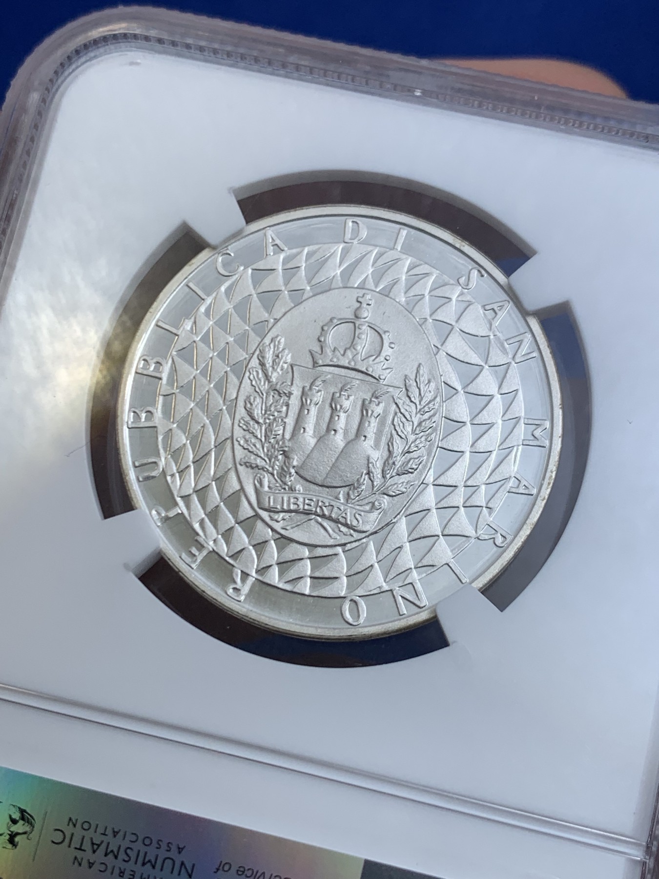 《竞宝斋》第263场-周日，周一 2场连拍 (全场包邮) NGC PF66UC 圣马力诺1990年世界杯纪念1000里拉银币 难忘的意大利之夏 米兰的模特 盛夏的意大利 1990经典世界杯