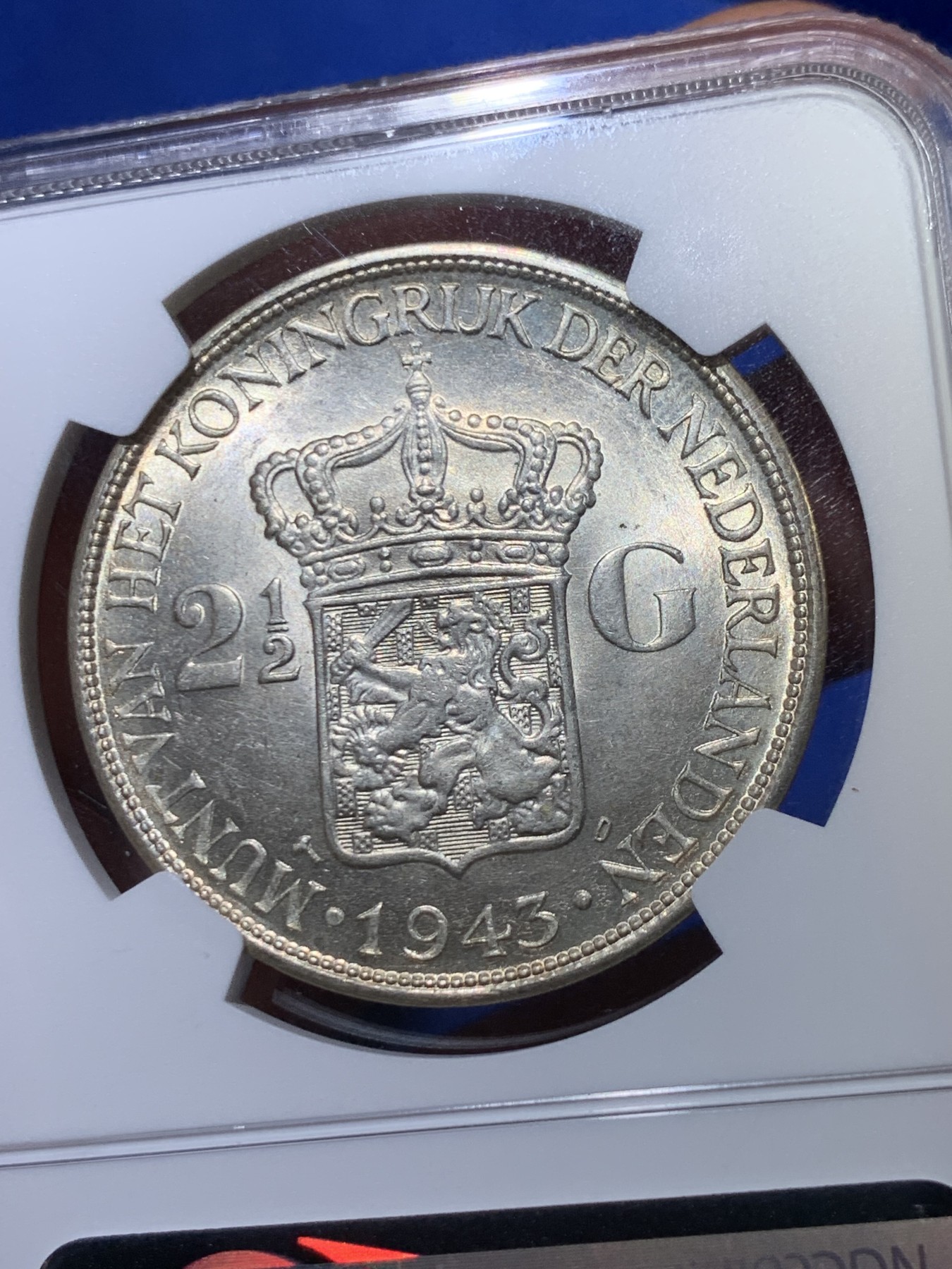 《竞宝斋》第263场-周日，周一 2场连拍 (全场包邮) NGC MS63 荷属东印度 1943年D 威廉明娜女王 2.5盾 底板干净 水汪圈光 经典殖民地品种