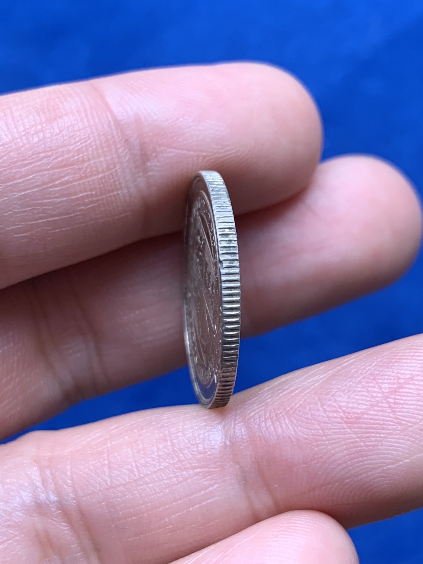 《竞宝斋》第263场-周日，周一 2场连拍 (全场包邮) 英国1887年维多利亚1先令银币 品相好