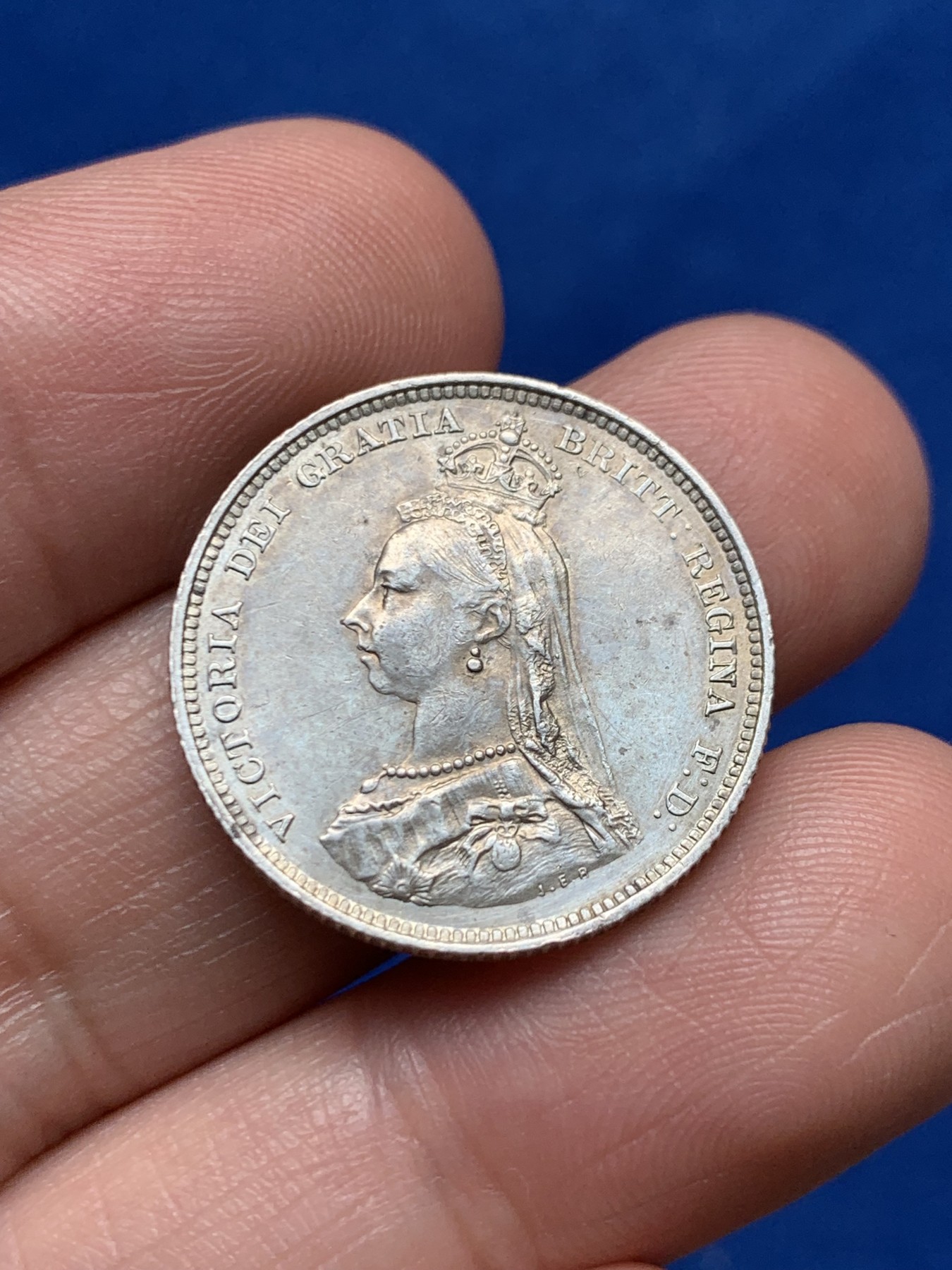 《竞宝斋》第263场-周日，周一 2场连拍 (全场包邮) 英国1887年维多利亚1先令银币 品相好