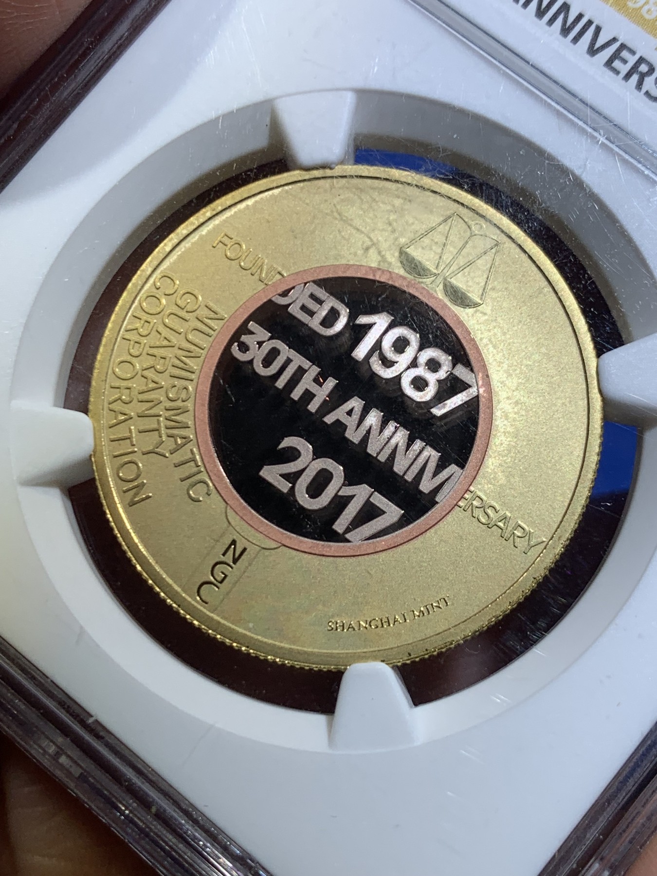 《竞宝斋》第263场-周日，周一 2场连拍 (全场包邮) NGC PF70UC NGC中国30周年三金属纪念章，限量3000枚，背面为上海、香港、慕尼黑、佛罗里达萨拉索塔4个城市景观