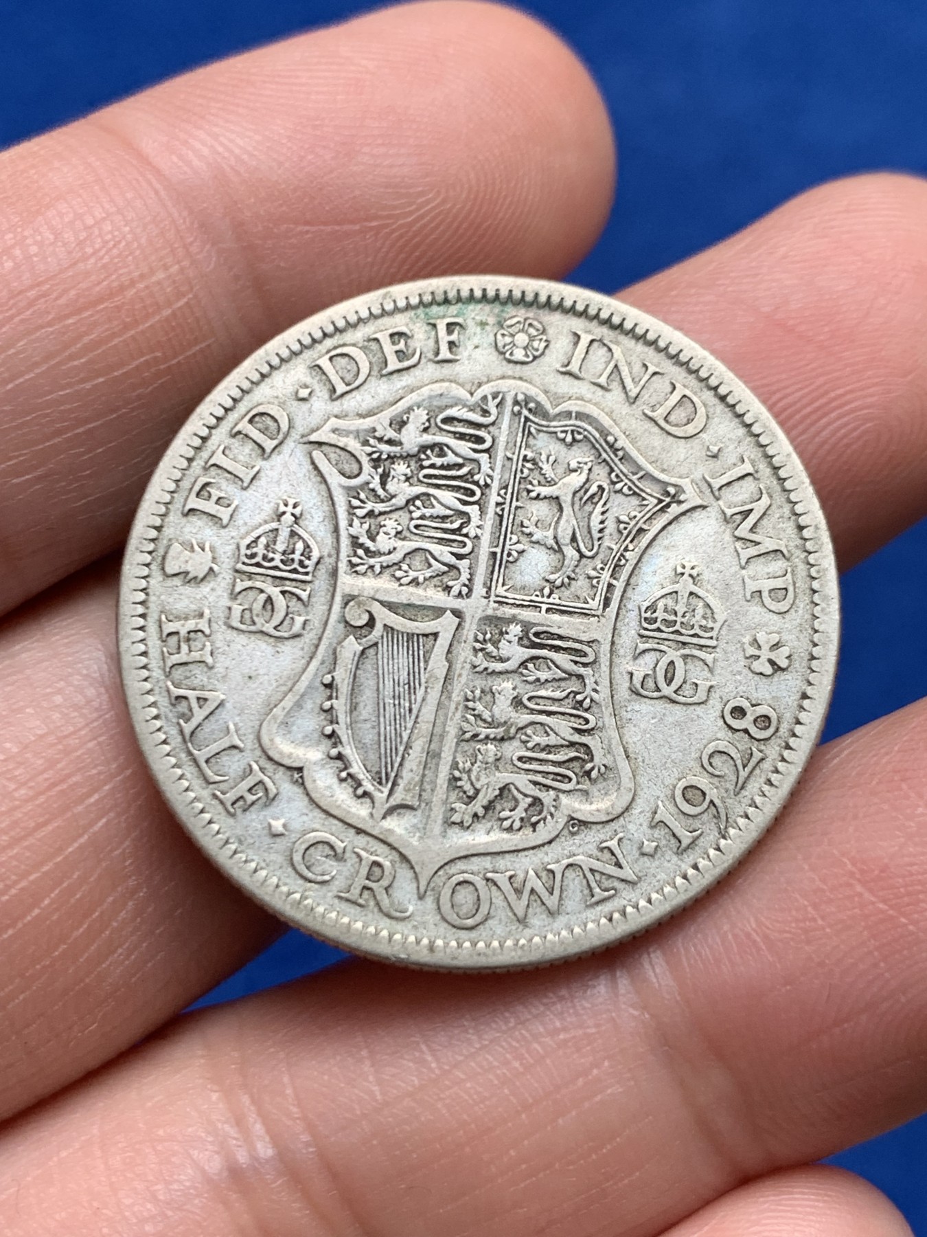 《竞宝斋》第263场-周日，周一 2场连拍 (全场包邮) 1928英国乔治五世1/2克朗银币 14.14克 500银