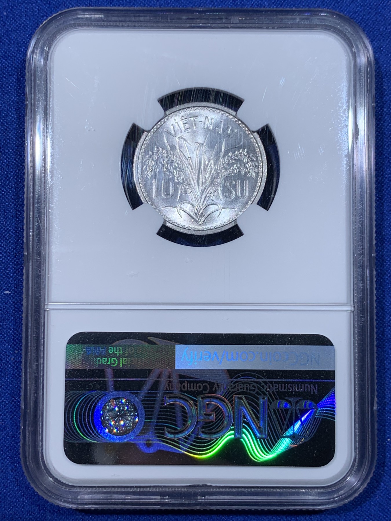 《竞宝斋》第263场-周日，周一 2场连拍 (全场包邮) NGC MS66 越南1953三姐妹10苏