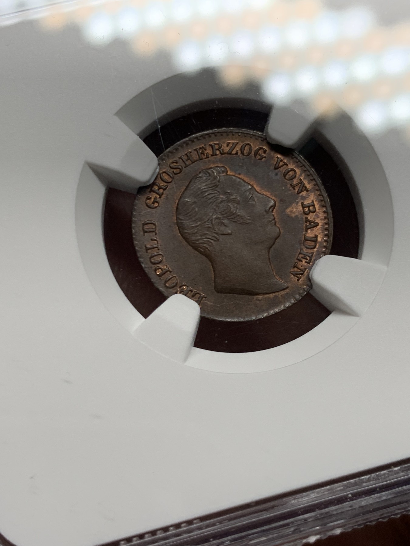 《竞宝斋》第263场-周日，周一 2场连拍 (全场包邮) NGC MS64BN 德国巴登1842年1/2克鲁泽 铜光犹在