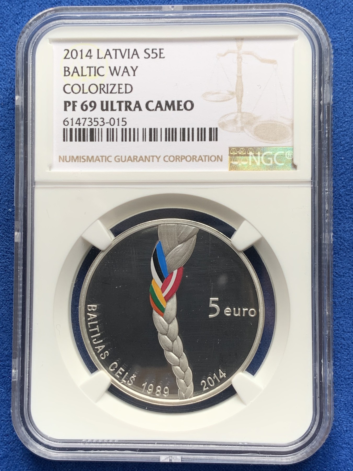 《竞宝斋》第263场-周日，周一 2场连拍 (全场包邮) NGC PF69UC 拉脱维亚2014年发行波罗的海之路独立25周年彩银5欧纪念币（双料大奖币~2015硬币之星最佳银币第二，2016年克劳斯最佳当代事件币）带盒 22克 35mm 925银