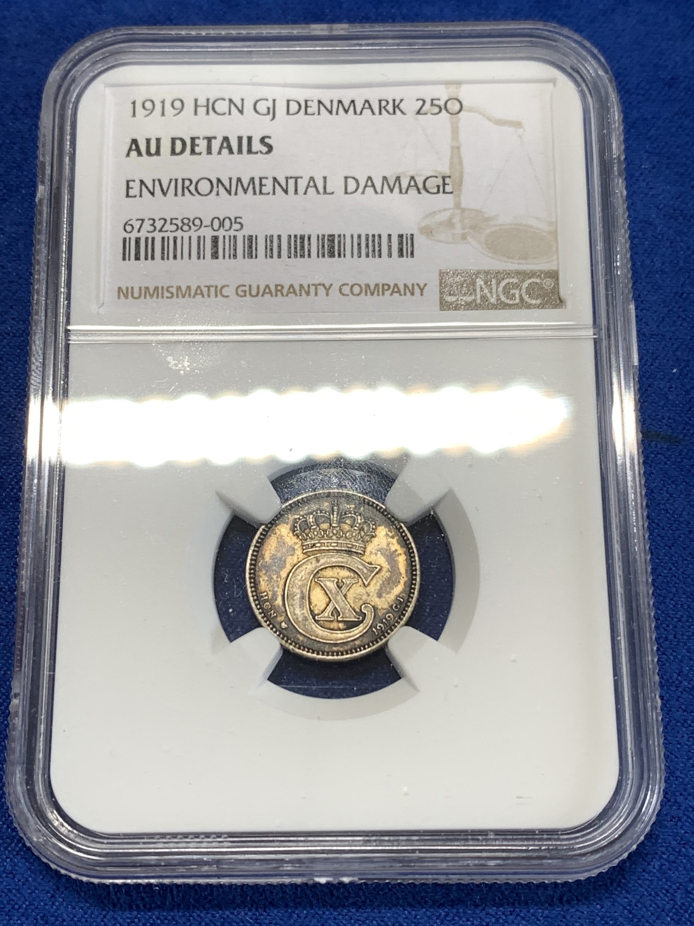 《竞宝斋》第263场-周日，周一 2场连拍 (全场包邮) NGC AUD 丹麦1919年25欧尔银币 五彩包浆