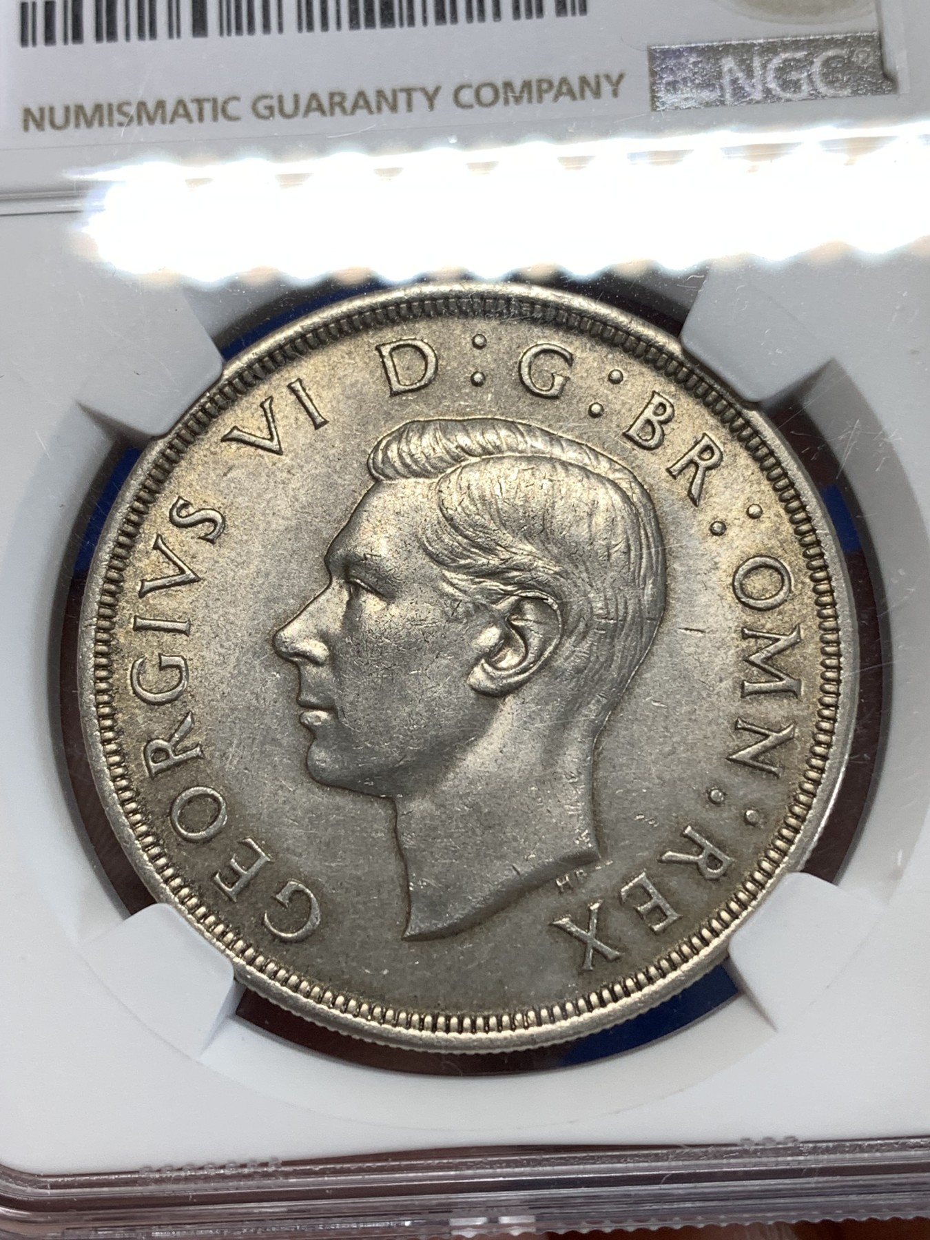 《竞宝斋》第263场-周日，周一 2场连拍 (全场包邮) NGC MS62 英国 1937年 乔治六世登基纪念克朗大银币 英系经典品种，光度很好，比木马剑少一个量级。