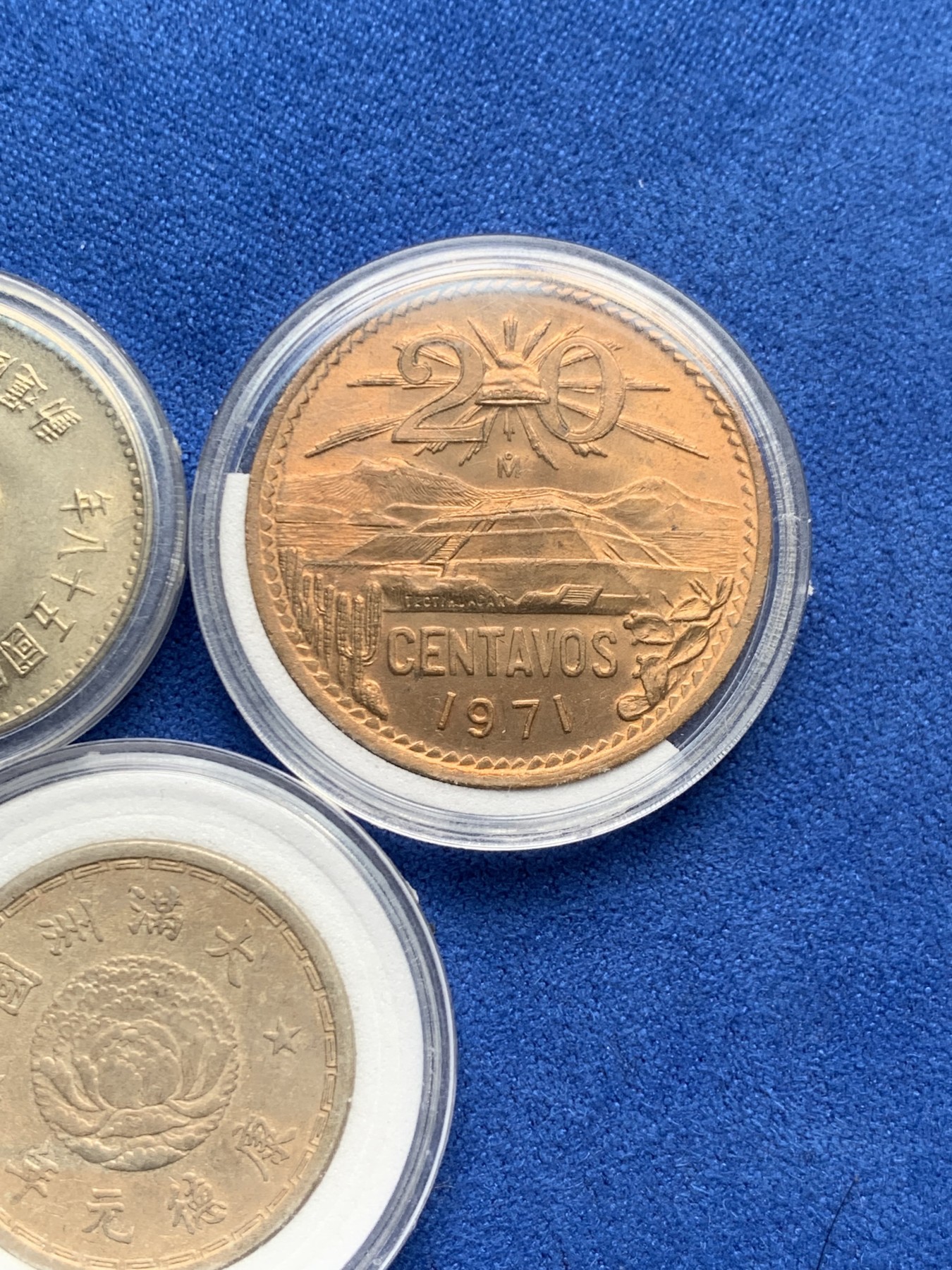 《竞宝斋》第263场-周日，周一 2场连拍 (全场包邮) 3枚一组 中国台湾省1969粮农组织壹圆纪念币+伪满洲国双龙壹角+墨西哥铜币20分