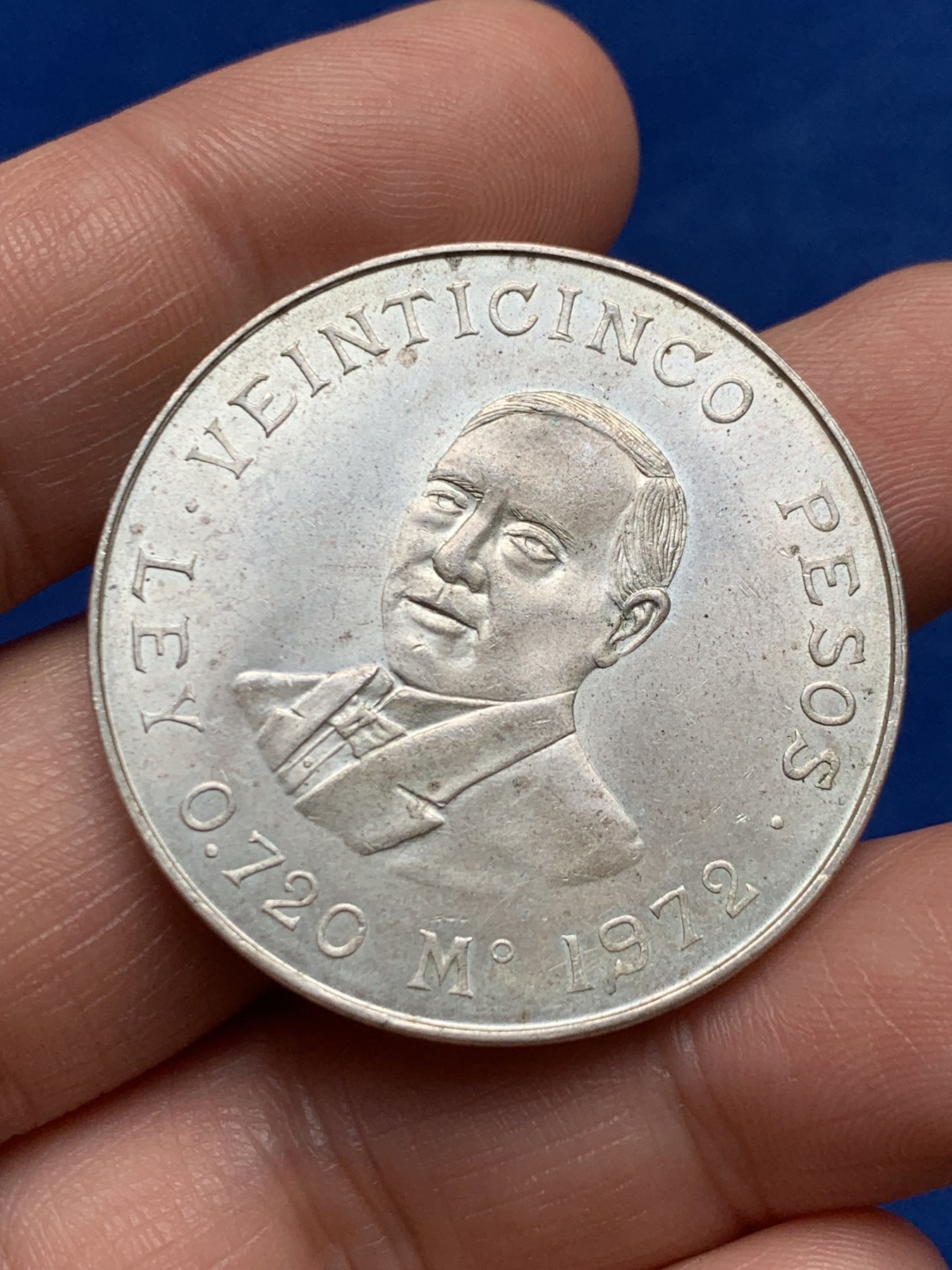 《竞宝斋》第263场-周日，周一 2场连拍 (全场包邮) 1972墨西哥25比索银币 22.38克 720银 2百万枚