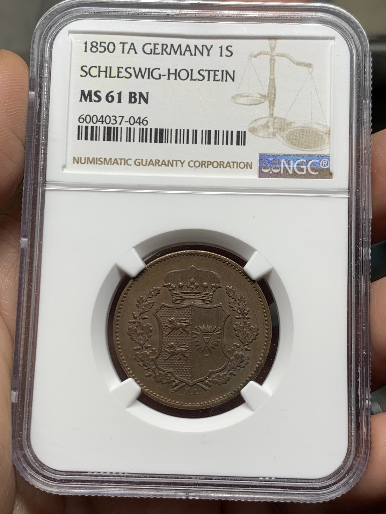 《竞宝斋》第263场-周日，周一 2场连拍 (全场包邮) NGC MS61BN 丹属德国1850年石勒苏益格荷尔斯泰因1先令铜币，非常少见的德邦品种。书价高，XF品参考价65美元，MS级更是难得一遇
