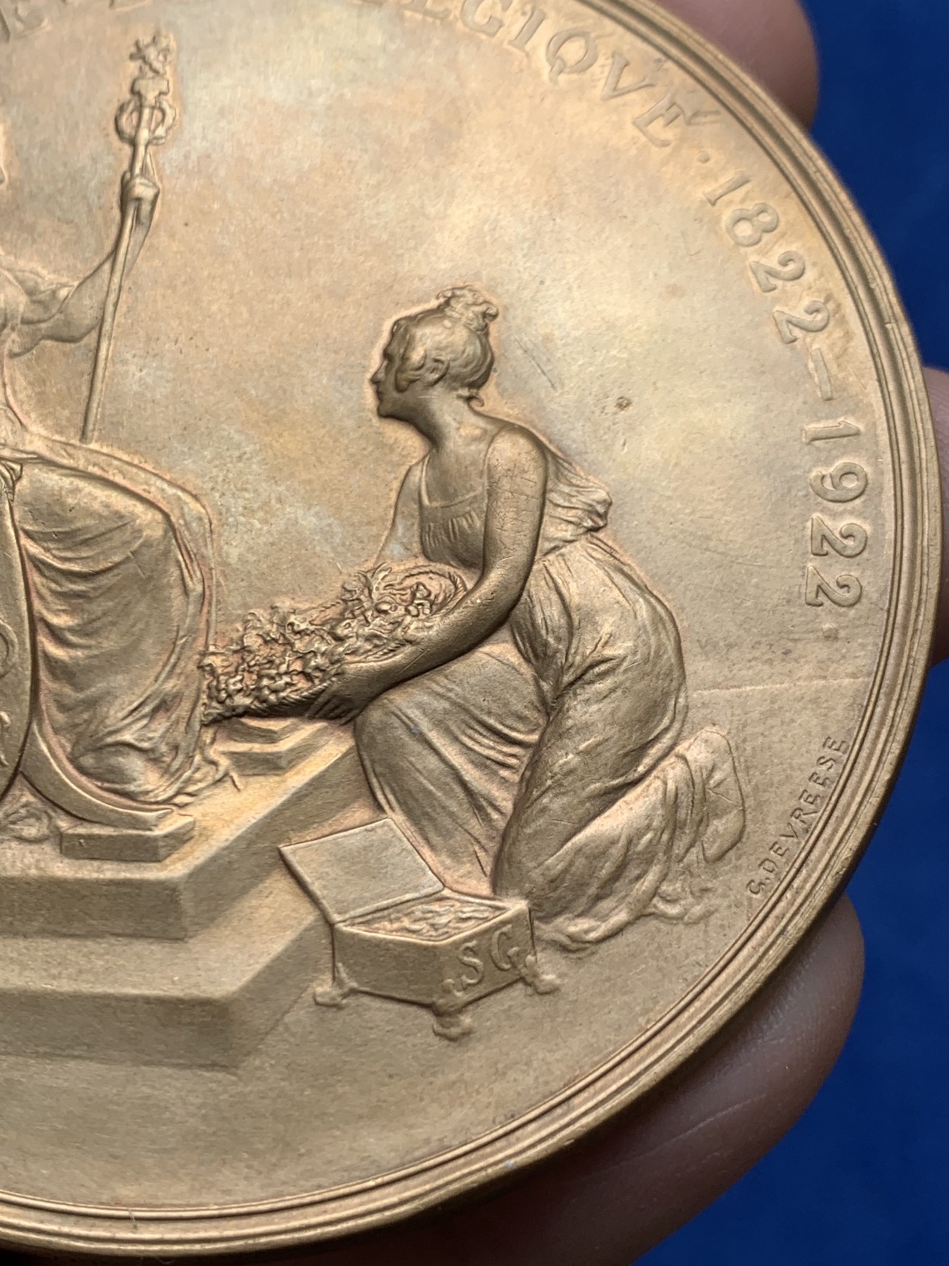 《竞宝斋》第263场-周日，周一 2场连拍 (全场包邮) 法国 1922年 兴业银行成立100周年纪念铜章 126.6克 75.3mm