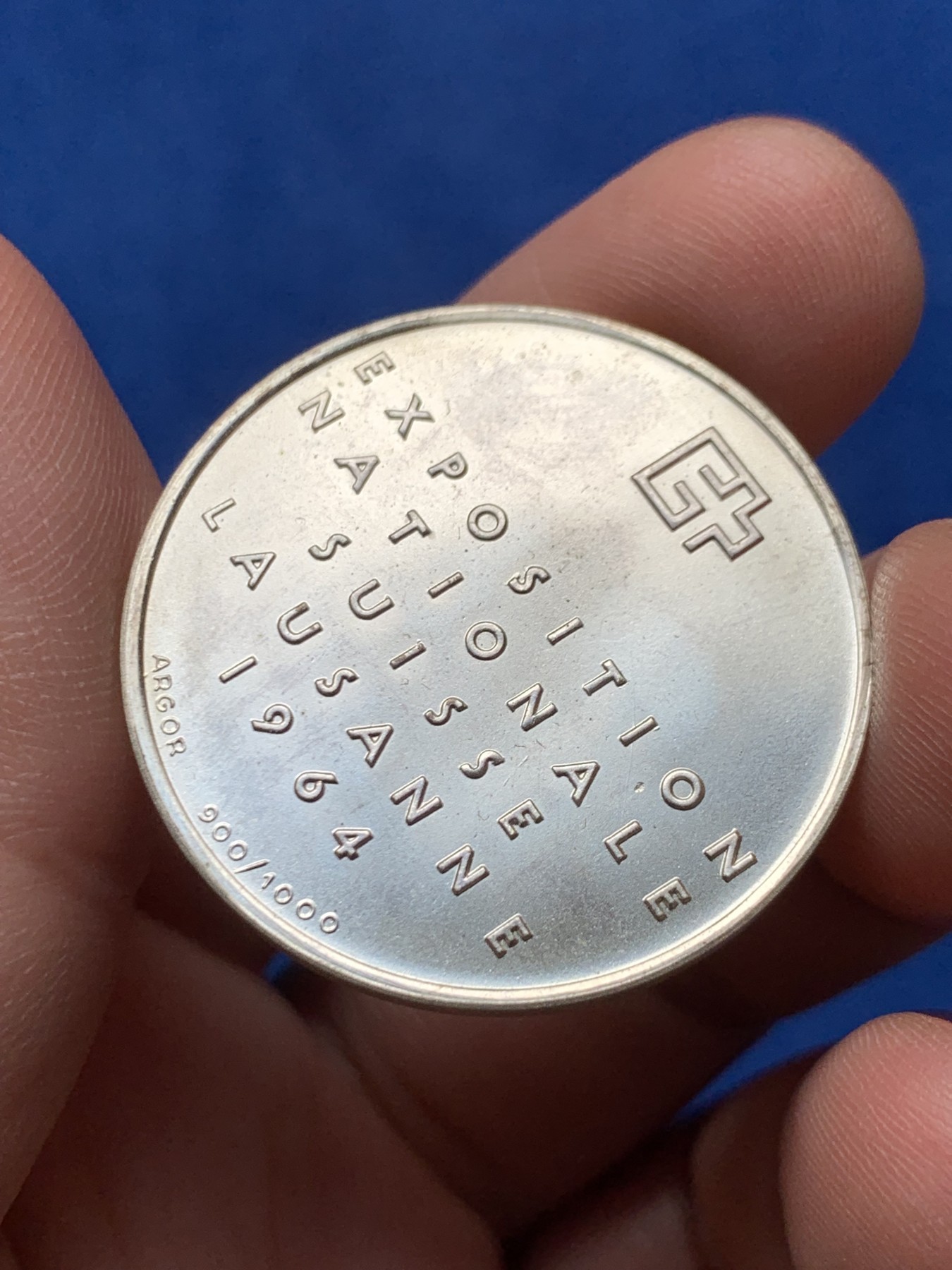 《竞宝斋》第263场-周日，周一 2场连拍 (全场包邮) 瑞士1964洛桑展览会纪念银章 900银 14.9克