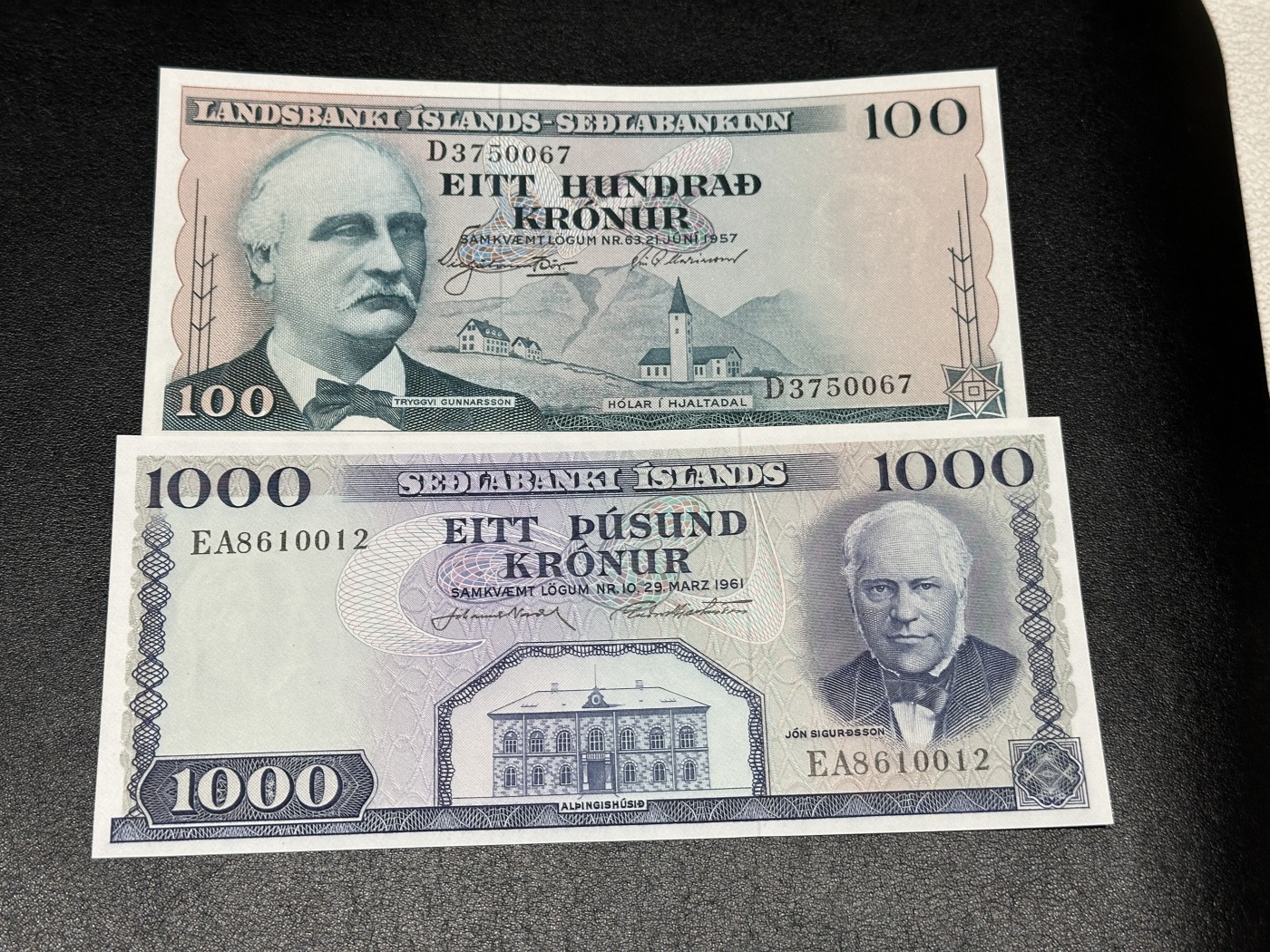 《外钞收藏家》第三百六十五期（连拍第二场） 冰岛1000、500克朗 两张一起 全新UNC