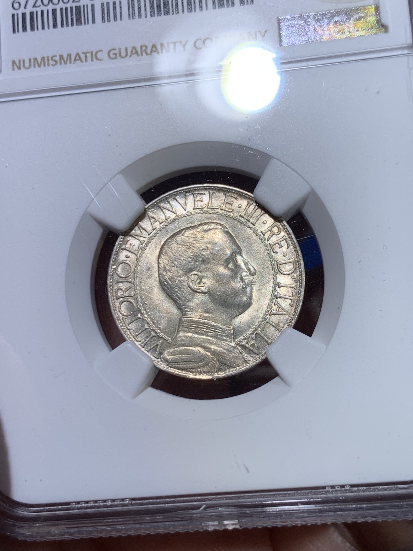 《竞宝斋》第263场-周日，周一 2场连拍 (全场包邮) NGC MS63 意大利1913年圈版马车1里拉银币，经典女神四马车，底板黄油强转光，华丽设计，原始状态，略有低评，少见的圈版马车。