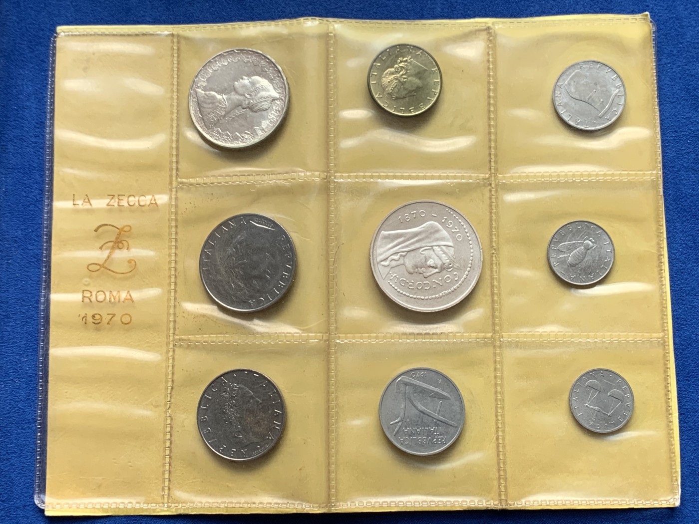 《竞宝斋》第263场-周日，周一 2场连拍 (全场包邮) 意大利1970年套币，含两枚女神银币，非常精美，性价比高