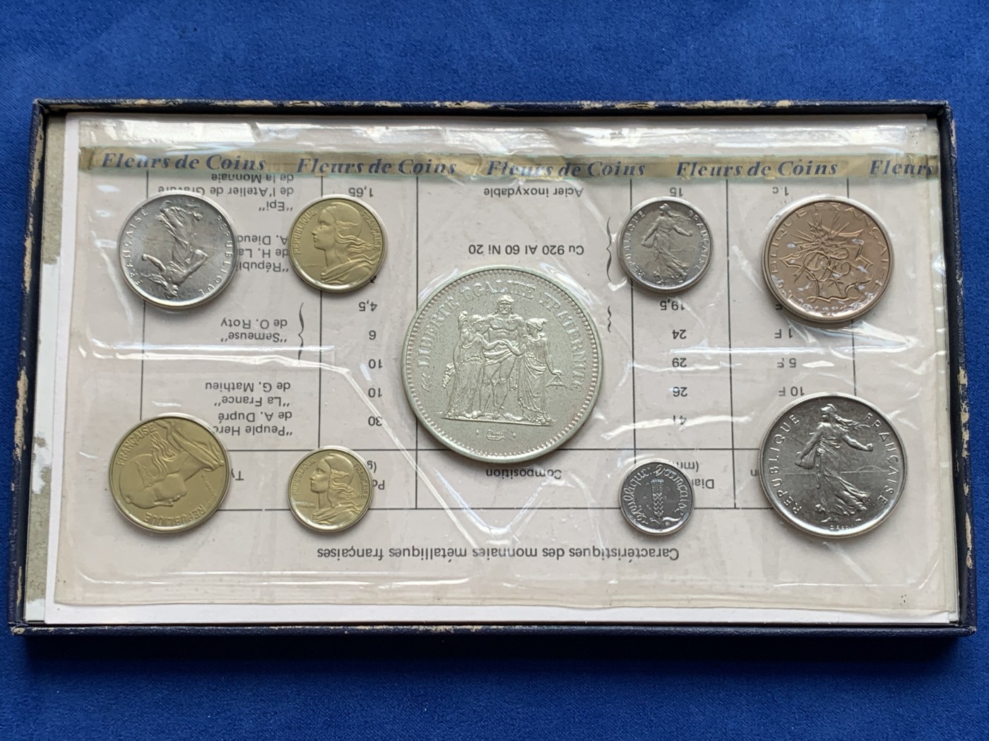 《竞宝斋》第263场-周日，周一 2场连拍 (全场包邮) 法国 1975年 九枚套 大力神50法郎套币 造币厂封装 状态一流