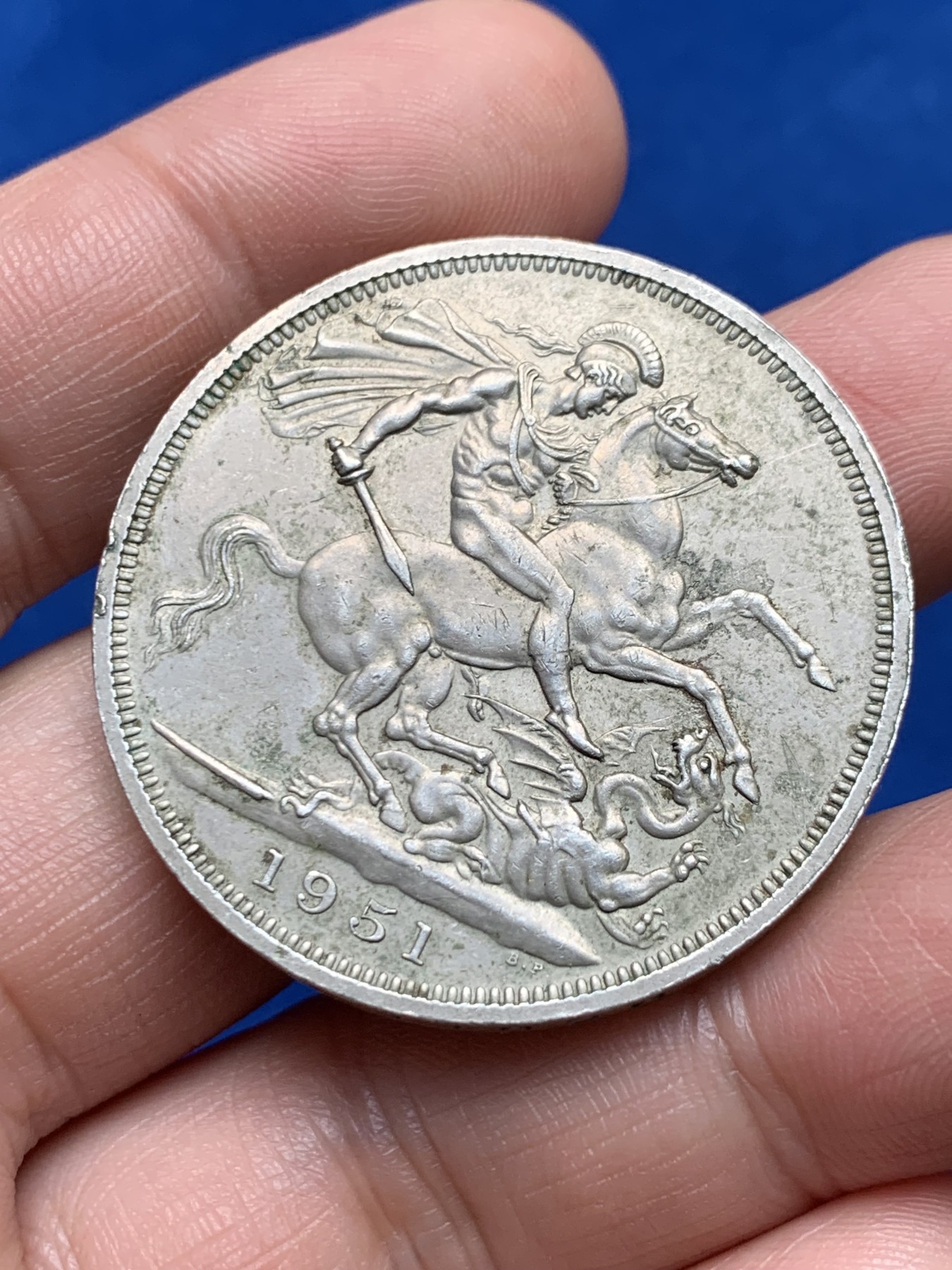 《竞宝斋》第263场-周日，周一 2场连拍 (全场包邮) 1951英国乔治六世最后的马剑1克朗镍币