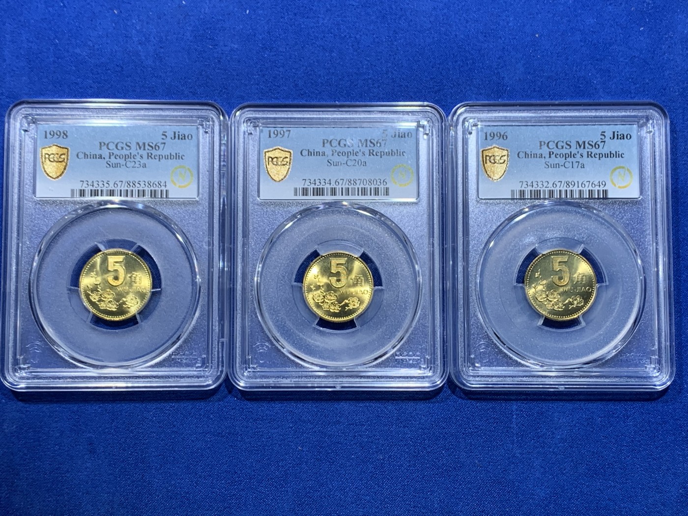 《竞宝斋》第263场-周日，周一 2场连拍 (全场包邮) 3枚一组 PCGS MS67 中国1996-1998年梅花5角 闪电标