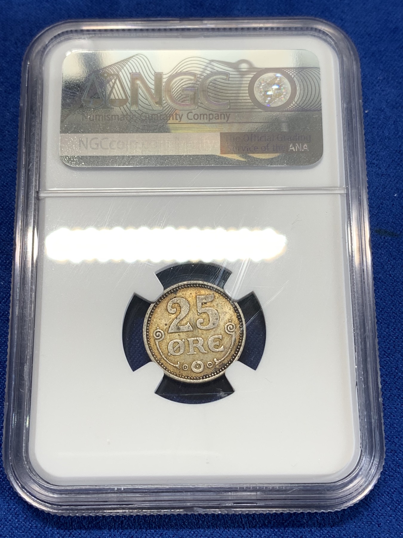 《竞宝斋》第263场-周日，周一 2场连拍 (全场包邮) NGC AUD 丹麦1919年25欧尔银币 五彩包浆