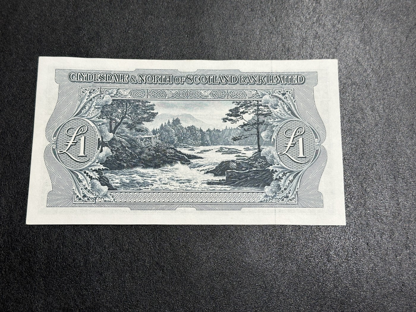 《外钞收藏家》第三百六十五期（连拍第二场） 1958年苏格兰联合银行1镑 UNC- 边角轻微潮