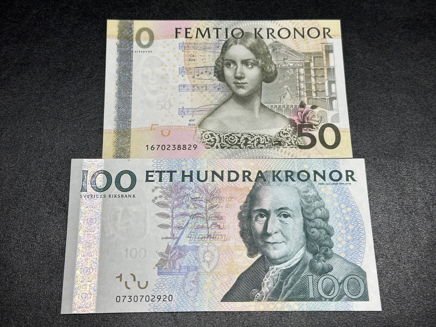 《外钞收藏家》第三百六十五期（连拍第二场） 瑞典50、100克朗 全新 极轻微潮点