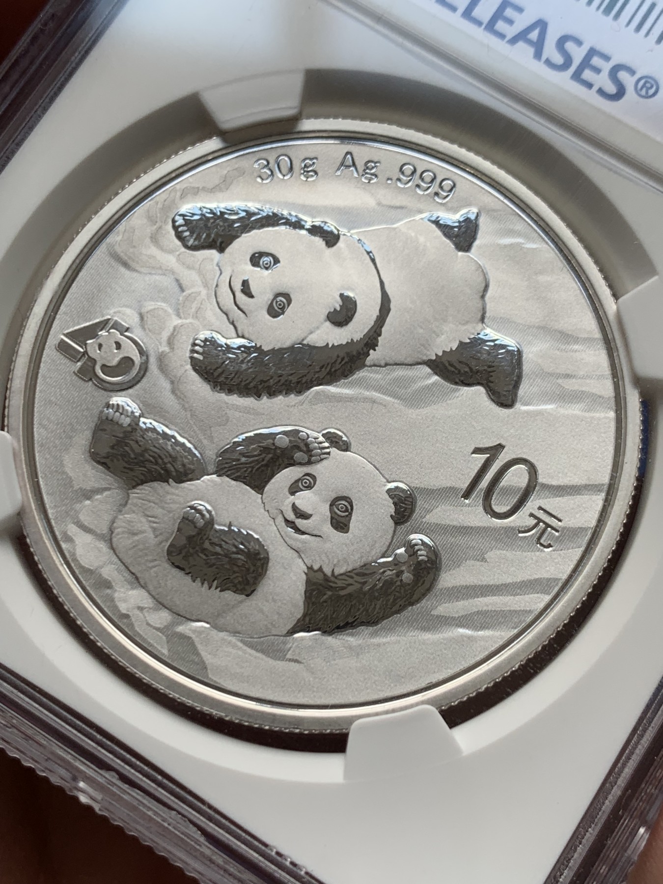 《竞宝斋》第263场-周日，周一 2场连拍 (全场包邮) NGC MS70 中国 2022年 10元 30克熊猫币 银币（40周年，含证书）