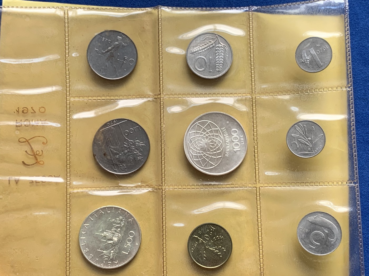 《竞宝斋》第263场-周日，周一 2场连拍 (全场包邮) 意大利1970年套币，含两枚女神银币，非常精美，性价比高