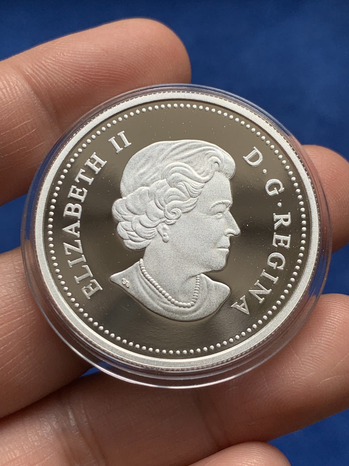 《竞宝斋》第263场-周日，周一 2场连拍 (全场包邮) 加拿大2014年发行的枫叶树冠系列4秋叶倾城彩银币-20加元（克劳斯获奖币-2016年最佳克朗币，裸币市价1200+） 1盎司999银 38mm 礼盒装