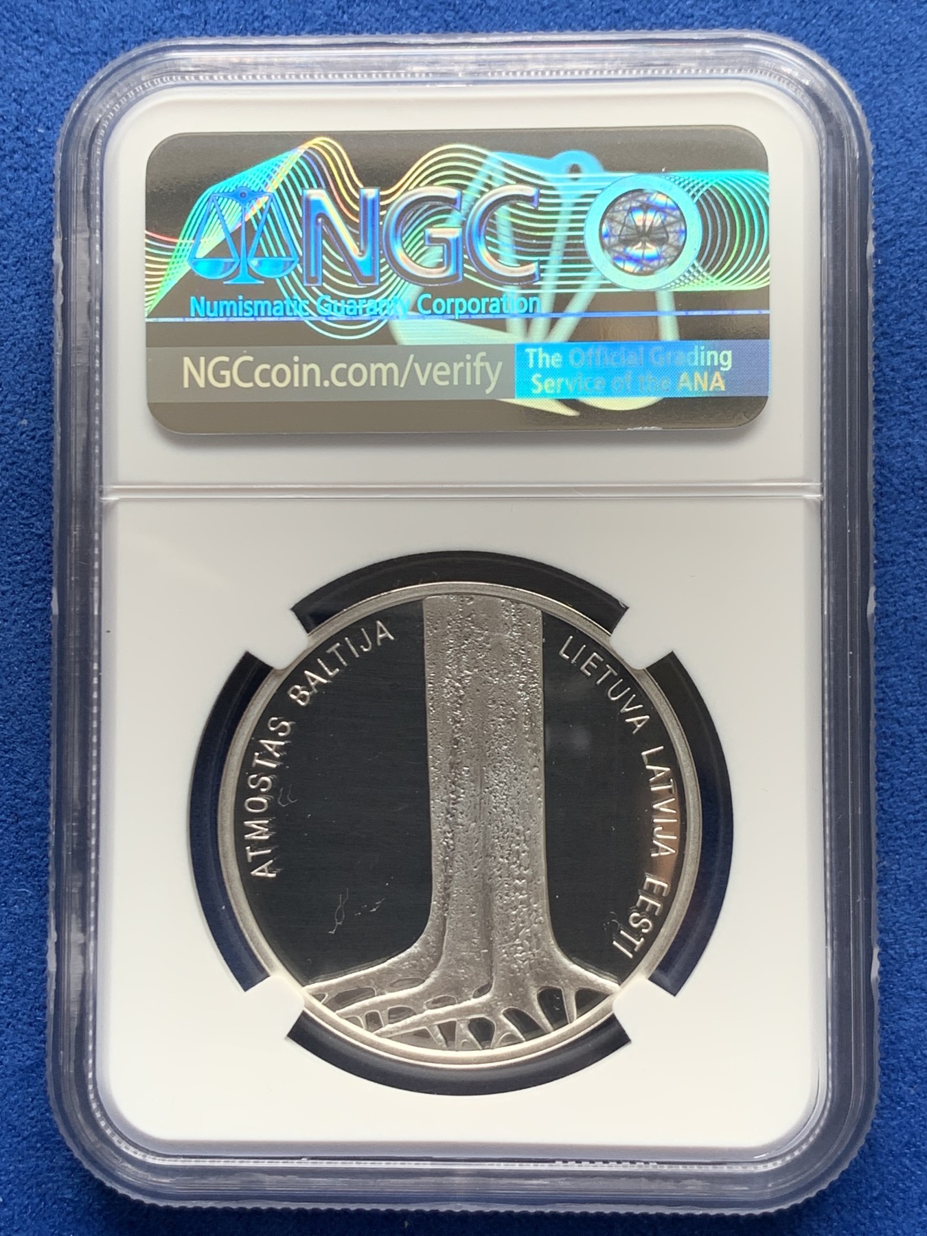 《竞宝斋》第263场-周日，周一 2场连拍 (全场包邮) NGC PF69UC 拉脱维亚2014年发行波罗的海之路独立25周年彩银5欧纪念币（双料大奖币~2015硬币之星最佳银币第二，2016年克劳斯最佳当代事件币）带盒 22克 35mm 925银