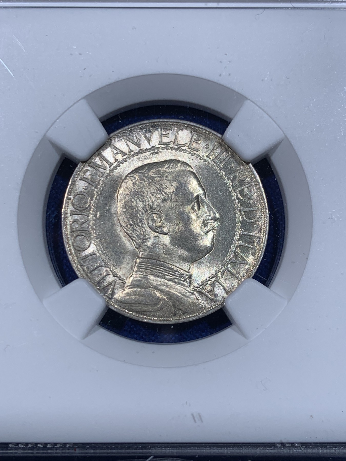 《竞宝斋》第263场-周日，周一 2场连拍 (全场包邮) NGC MS63 意大利1913年圈版马车1里拉银币，经典女神四马车，底板黄油强转光，华丽设计，原始状态，略有低评，少见的圈版马车。