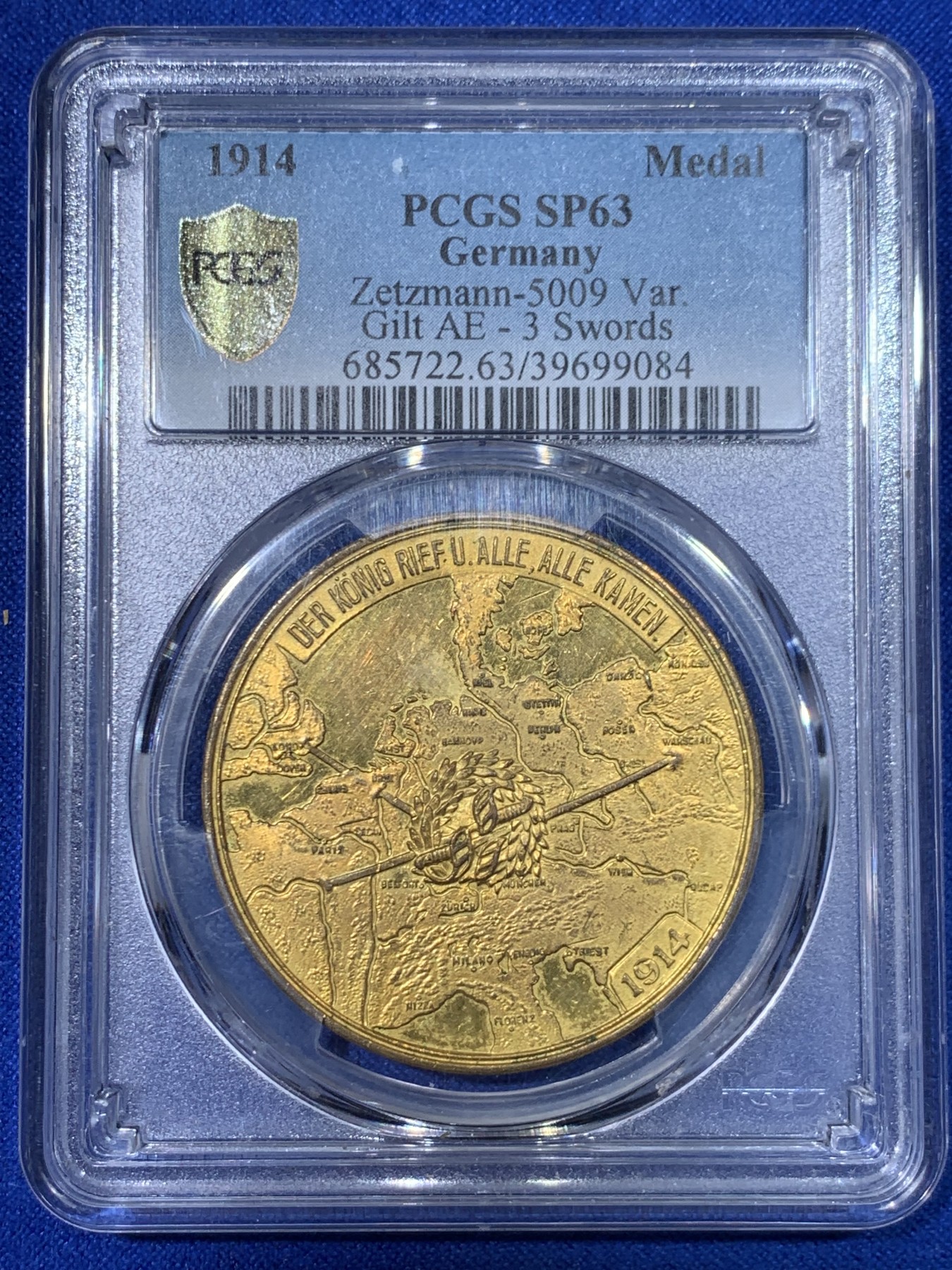 《竞宝斋》第263场-周日，周一 2场连拍 (全场包邮) PCGS SP63 德国 1914年 一战动员铜镀金纪念铜章（3剑版） 正面为欧洲版图 背面是一战动员令原文 该章为一战名誉品章 很难想象将动员令诸多文字搬到了章的背面