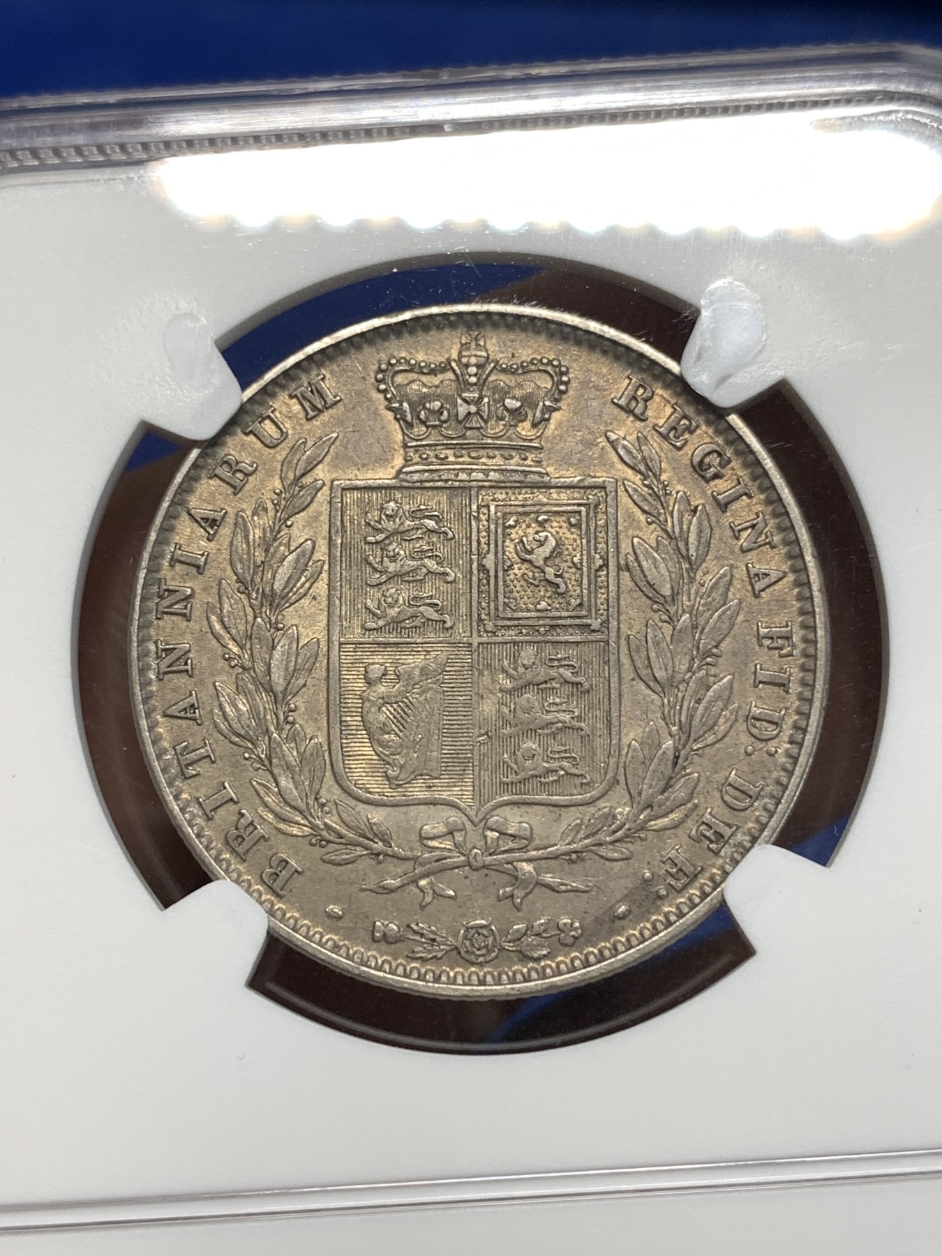 《竞宝斋》第264场-周日，周一 2场连拍 (全场包邮) NGC AU55 英国 1846年 半克朗 青年维多利亚 银币（经典的青年维多利亚头像，难得的好品）