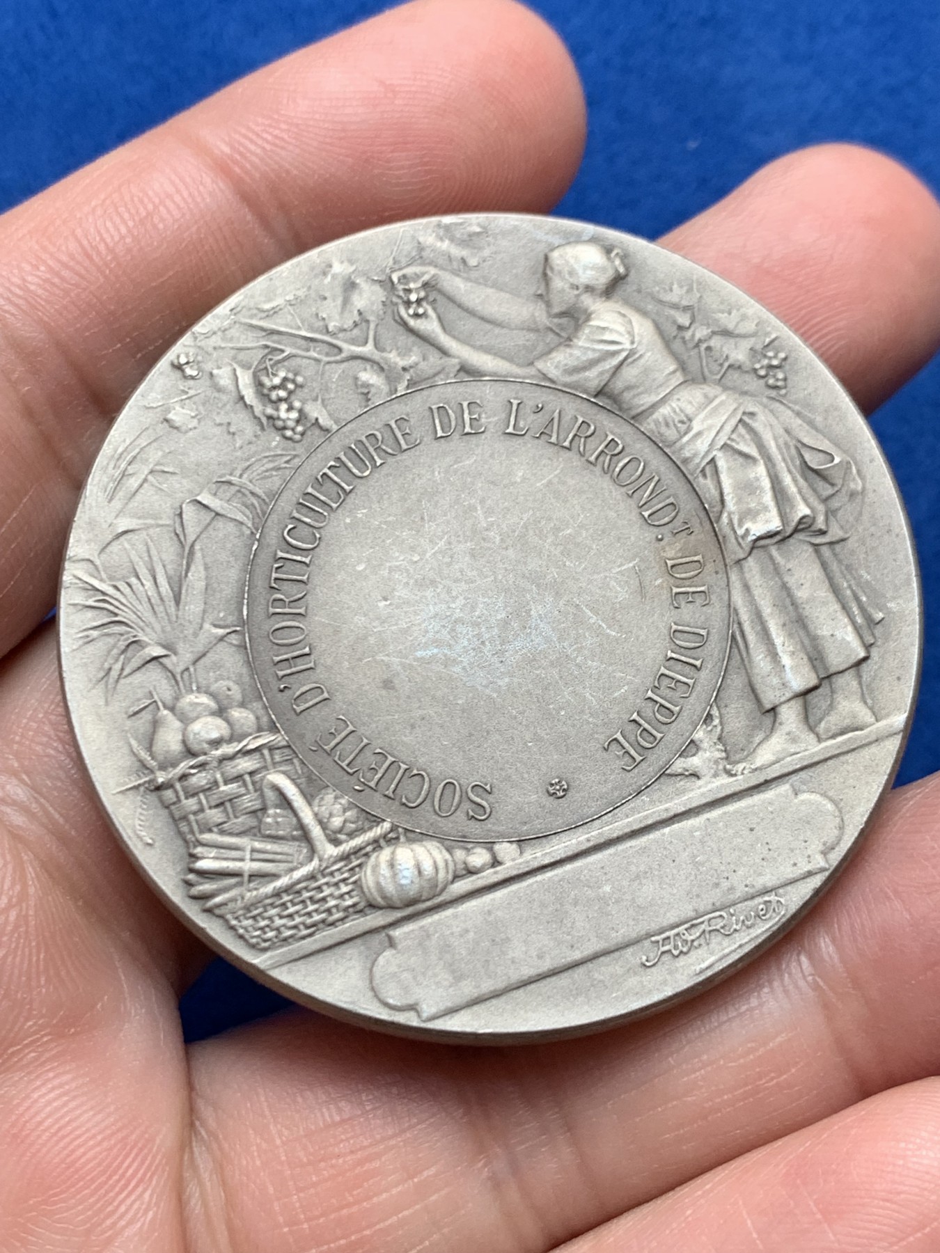 《竞宝斋》第264场-周日，周一 2场连拍 (全场包邮) 法国迪耶普 十九世纪初 农业纪念 银章 61.95克 49.5mm 丰饶角银标