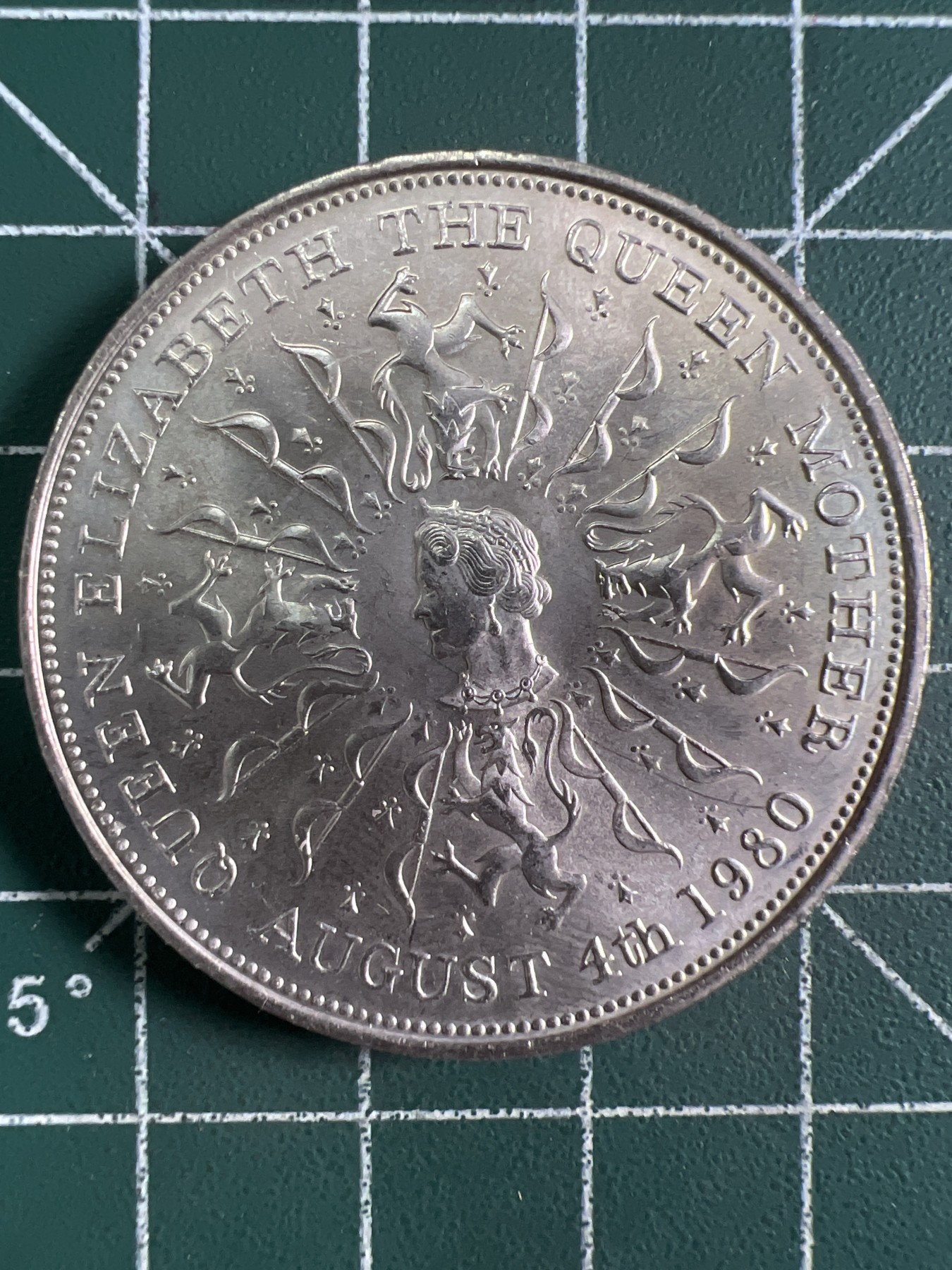 第591期 硬币专场 （无押金，捡漏，全场50包邮，偏远地区除外，接收代拍业务） 英国1980年伊丽莎白皇太后克朗型纪念币