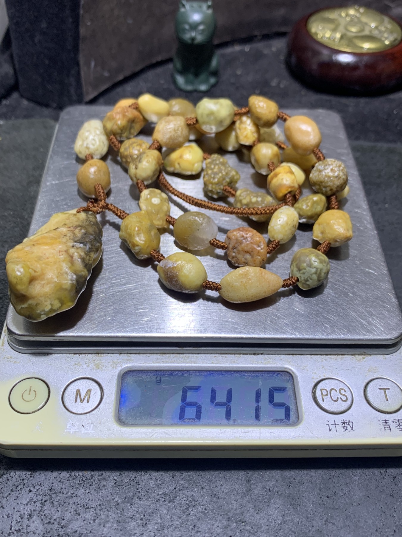 精美阿拉善老料鱼籽纹筋脉石玛瑙项链一条