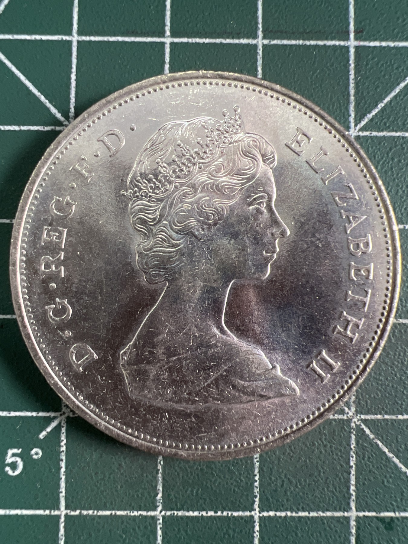 第667期 硬币专场 （无押金，捡漏，全场50包邮，偏远地区除外，接收代拍业务，本店十天发一次货） 英国1980年伊丽莎白皇太后克朗型纪念币