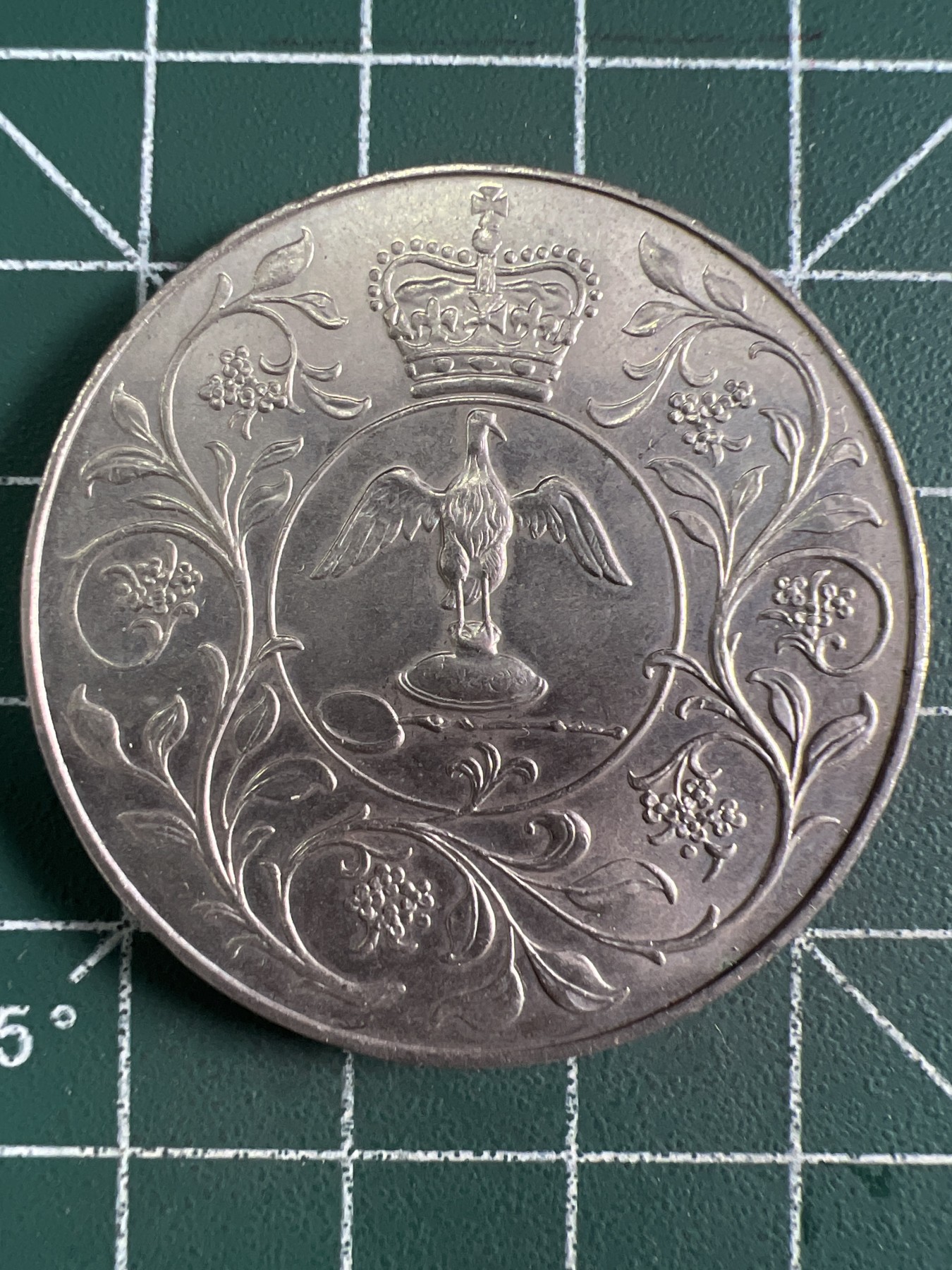 第667期 硬币专场 （无押金，捡漏，全场50包邮，偏远地区除外，接收代拍业务，本店十天发一次货） 英国1977年女王骑马克朗币